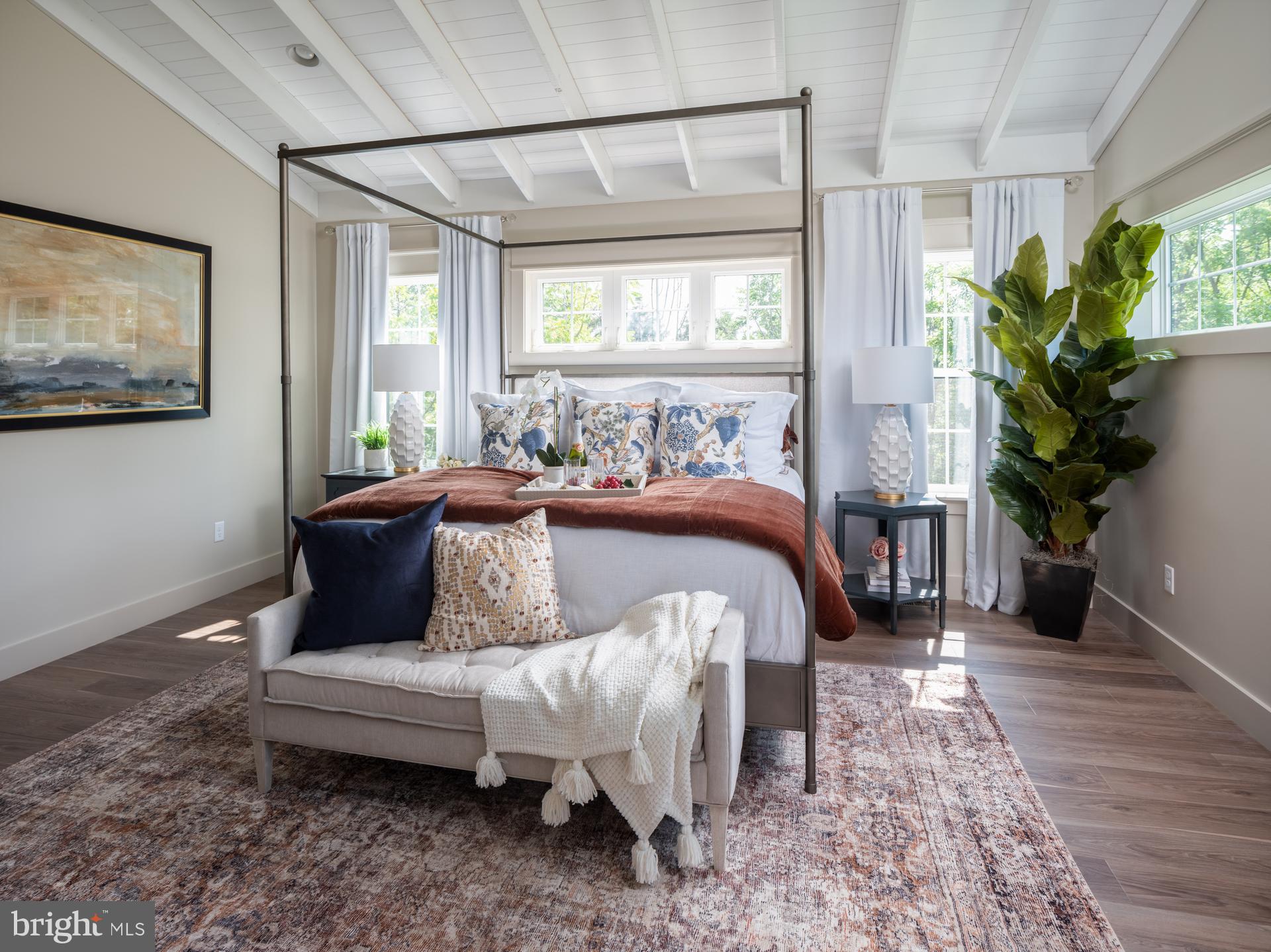 KENSINGTON - Residential