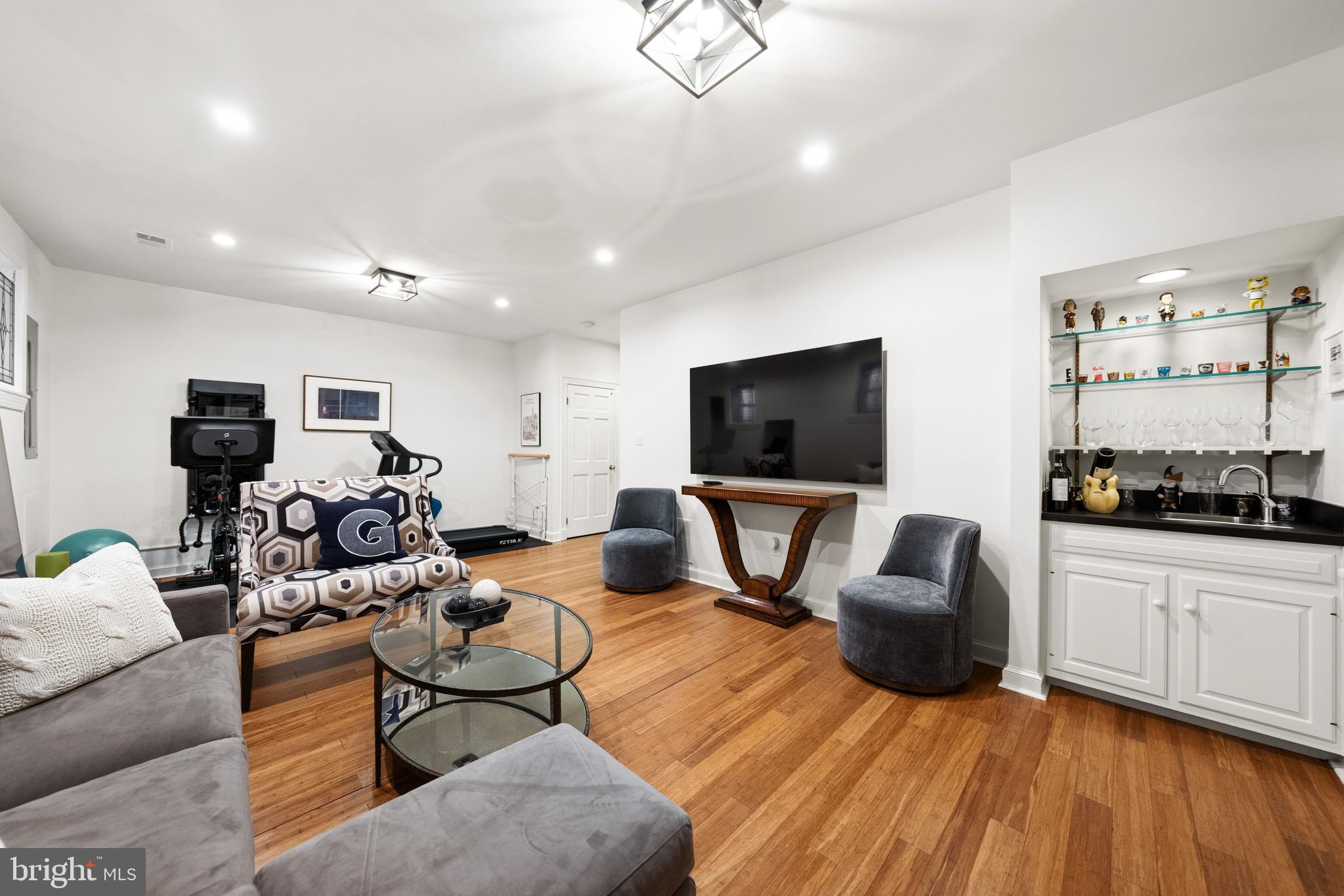 GEORGETOWN - Residential