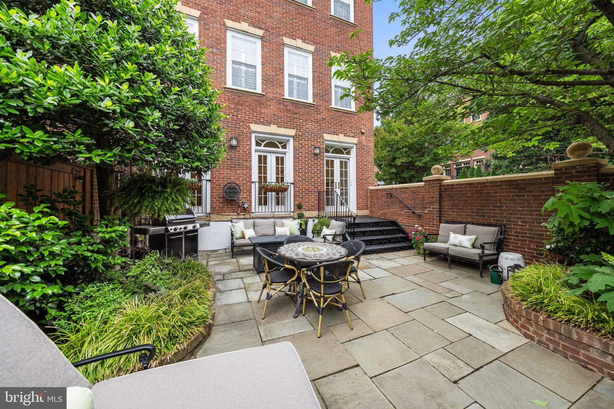 GEORGETOWN - Residential