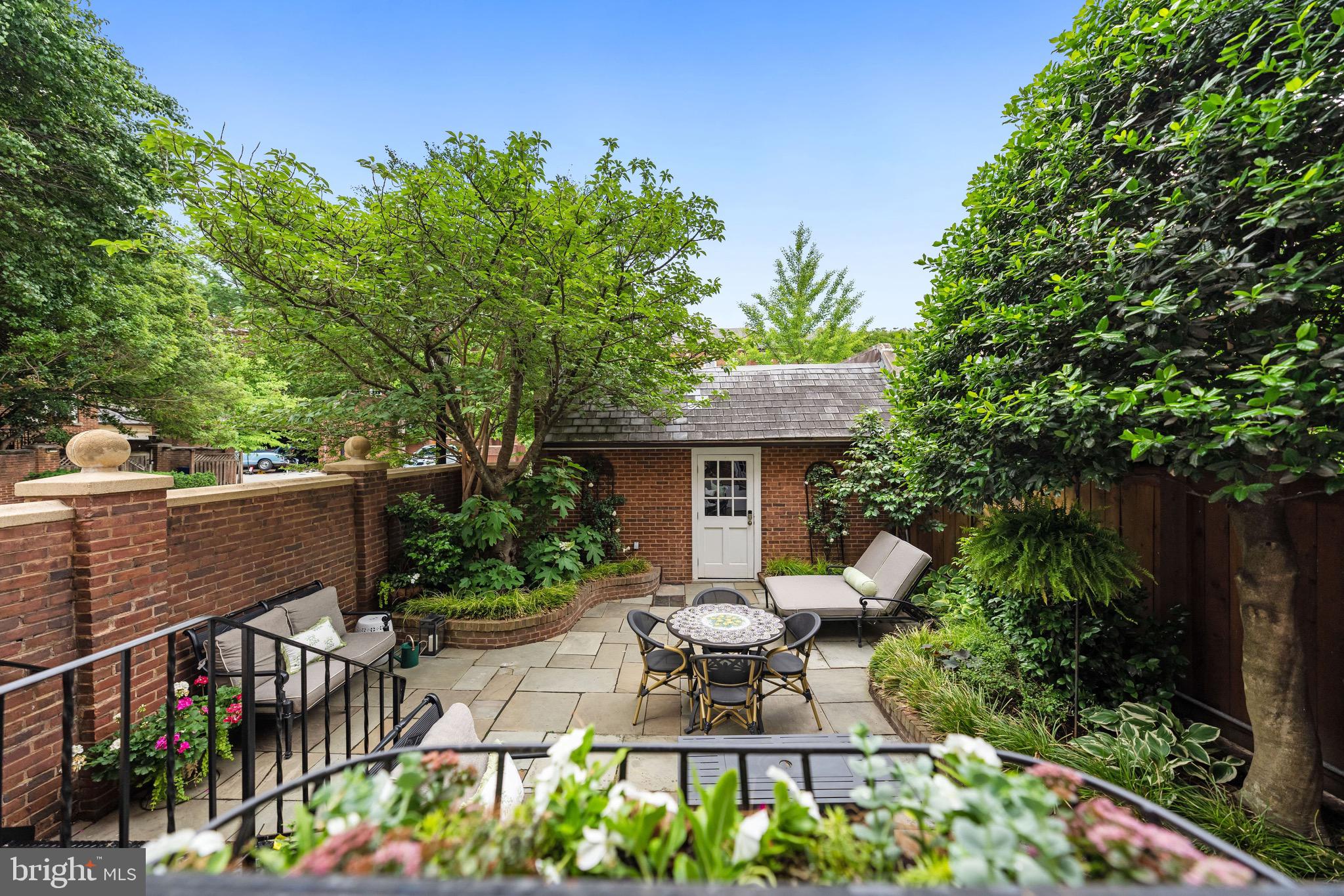 GEORGETOWN - Residential