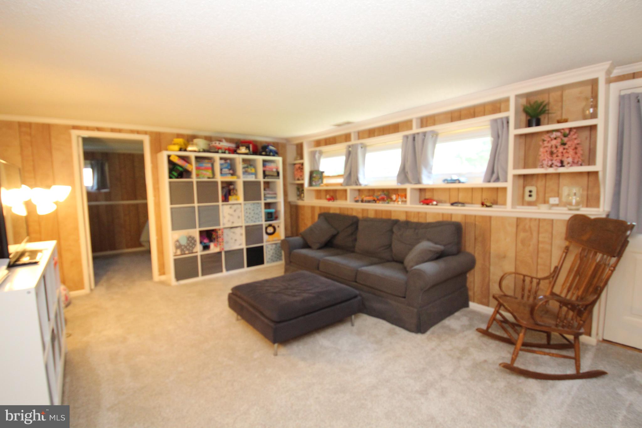 CHESTNUT HILL ESTATES - Residential