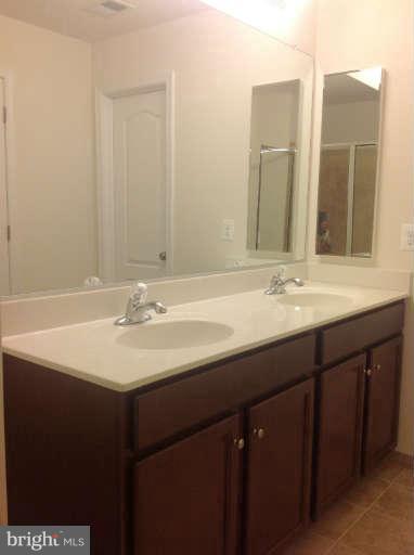 STONE RIDGE SOUTH - Residential Lease