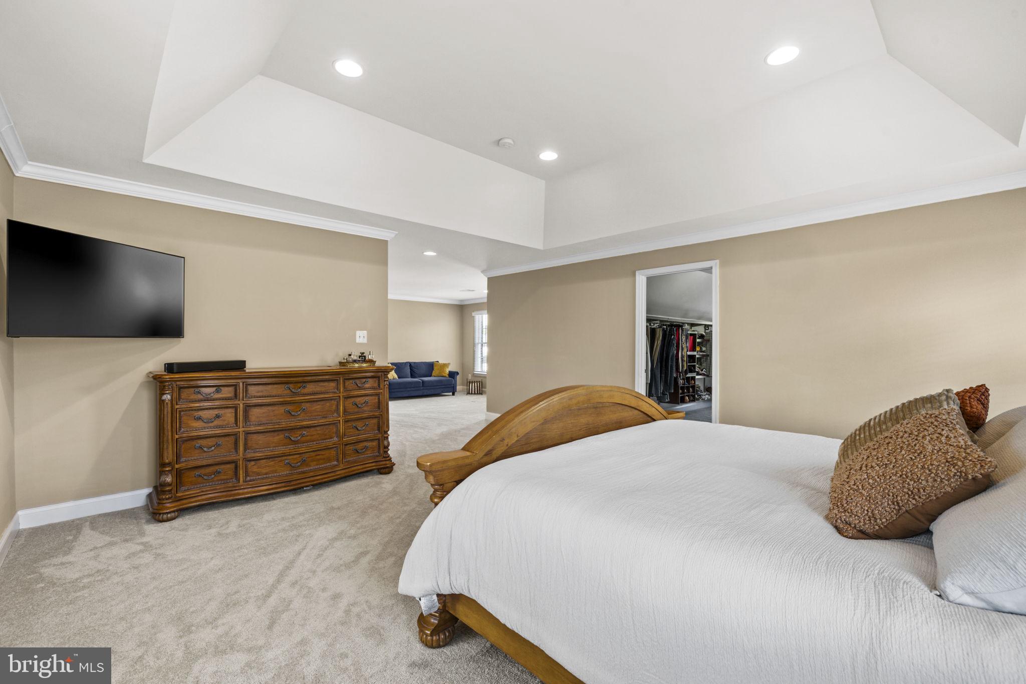 SOUTH RIDING - Residential