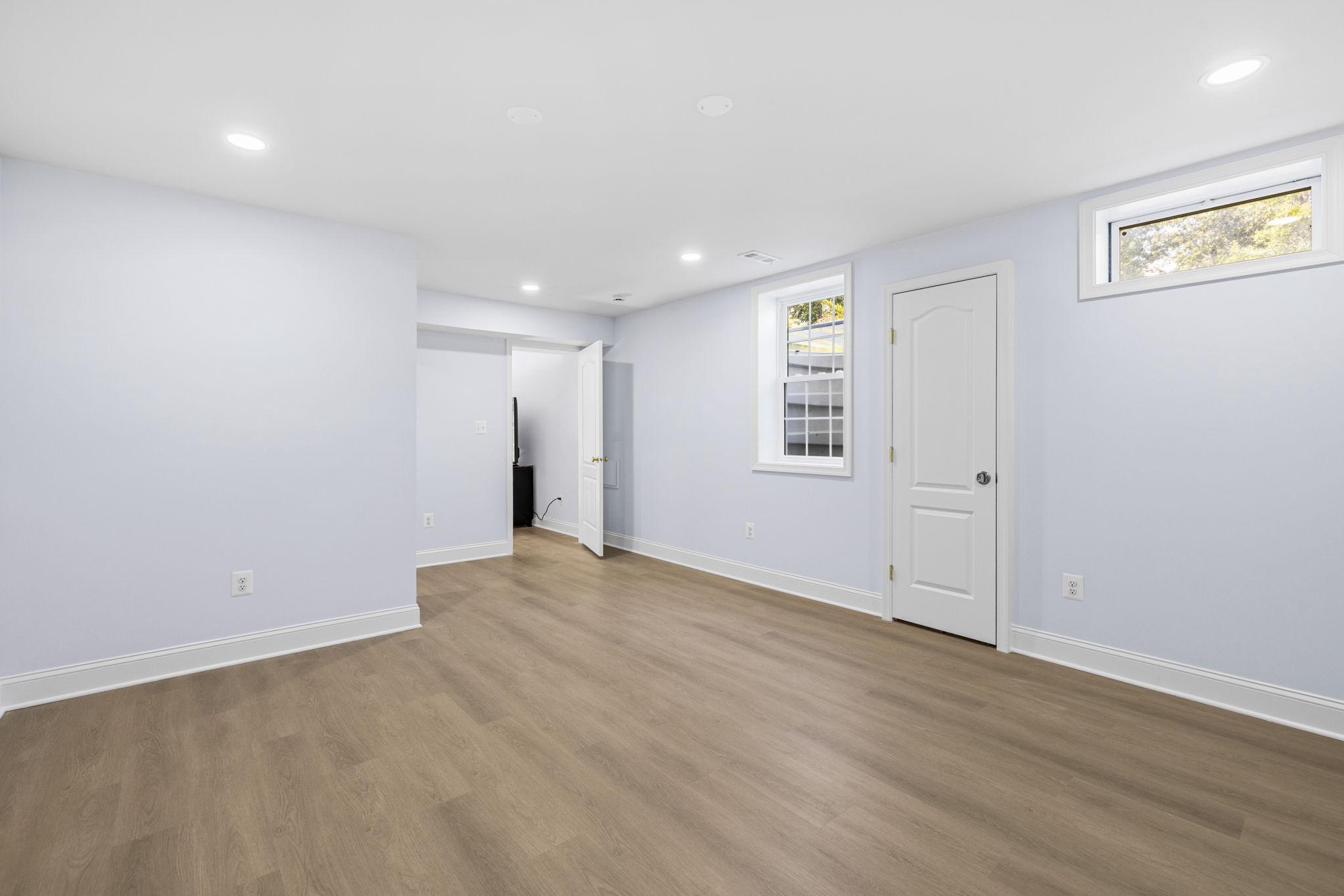 SOUTH RIDING - Residential