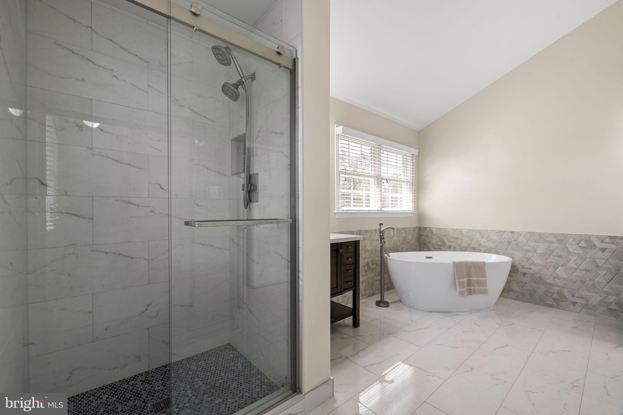 SOUTH RIDING - Residential
