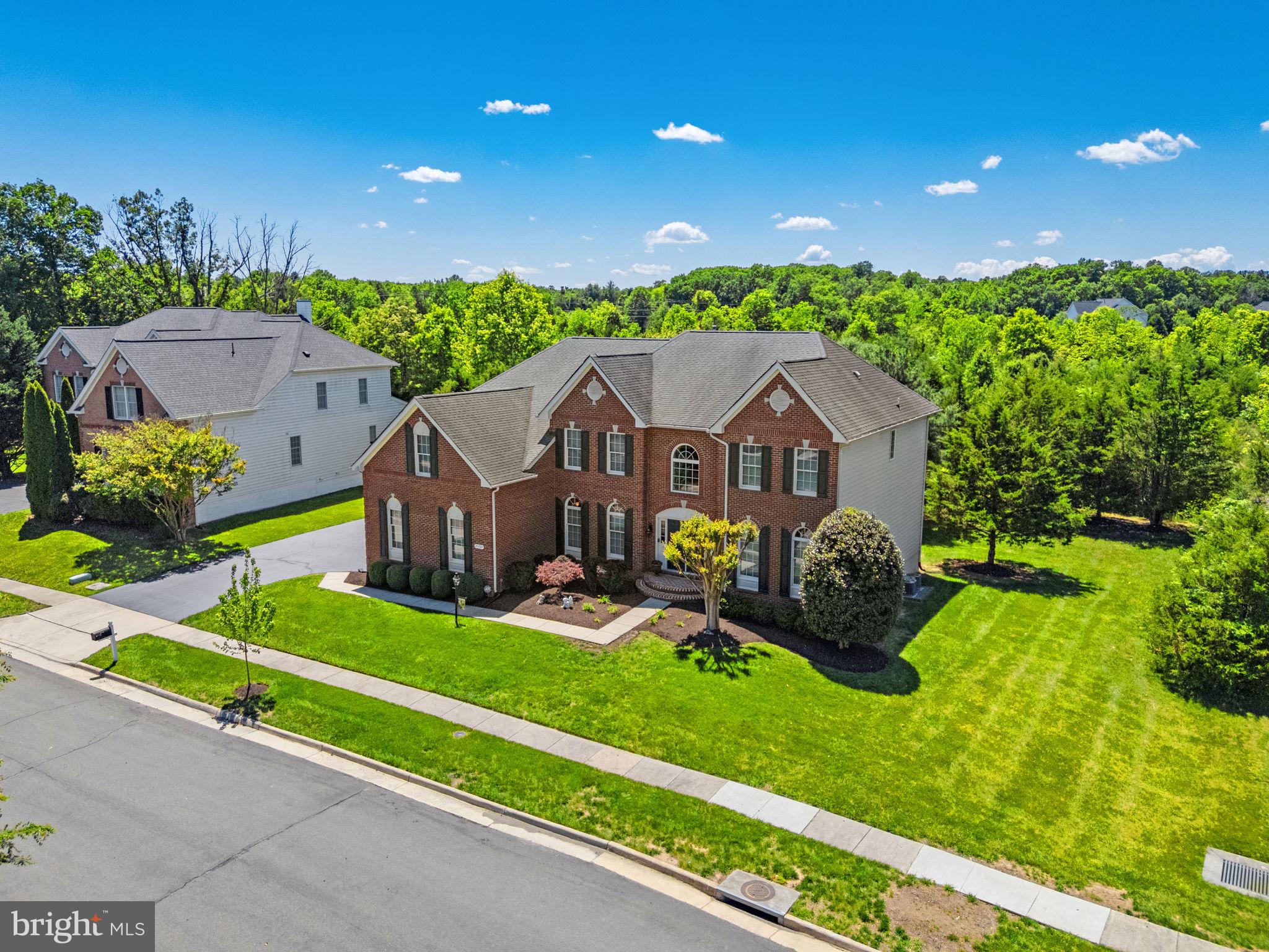 SOUTH RIDING - Residential