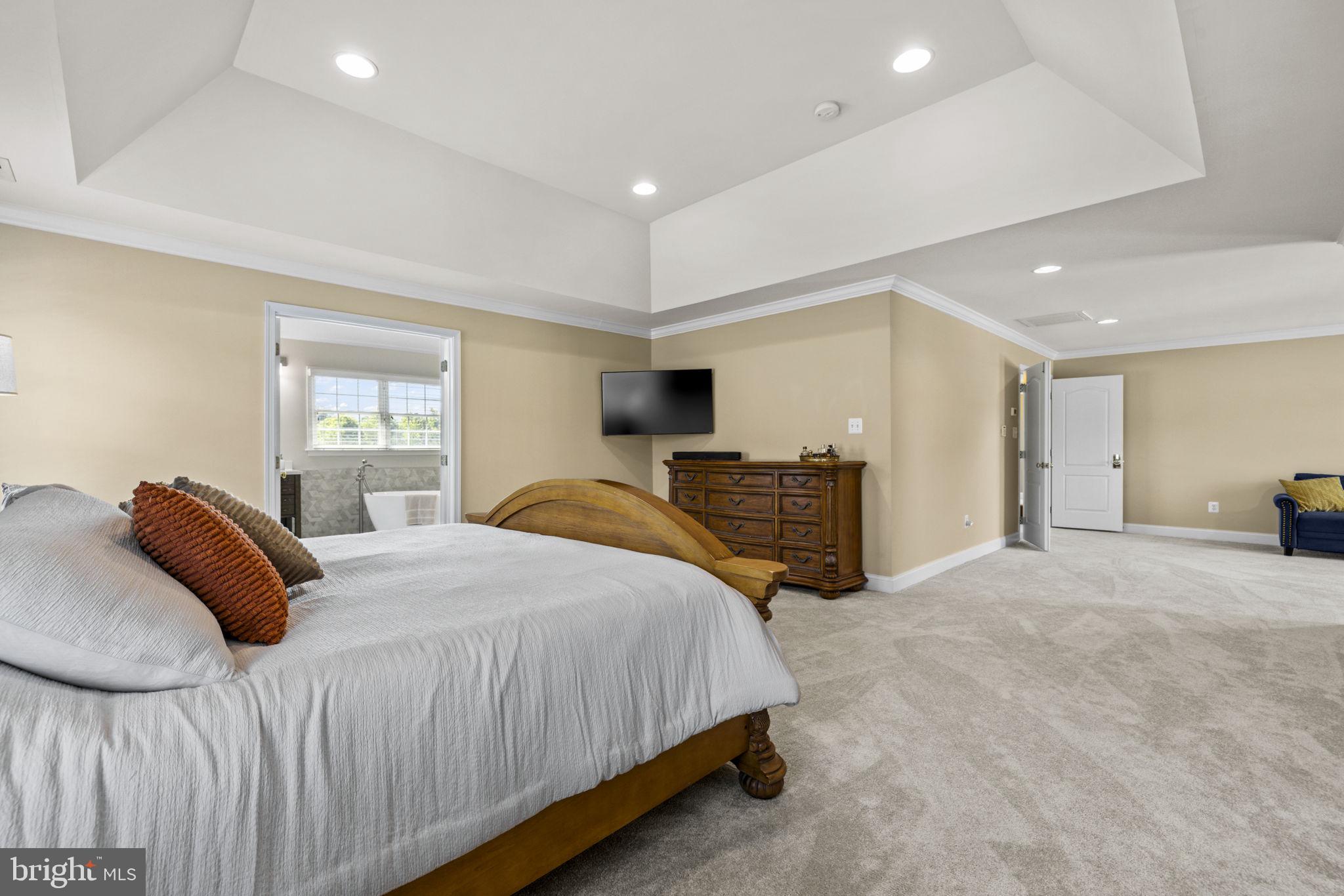 SOUTH RIDING - Residential