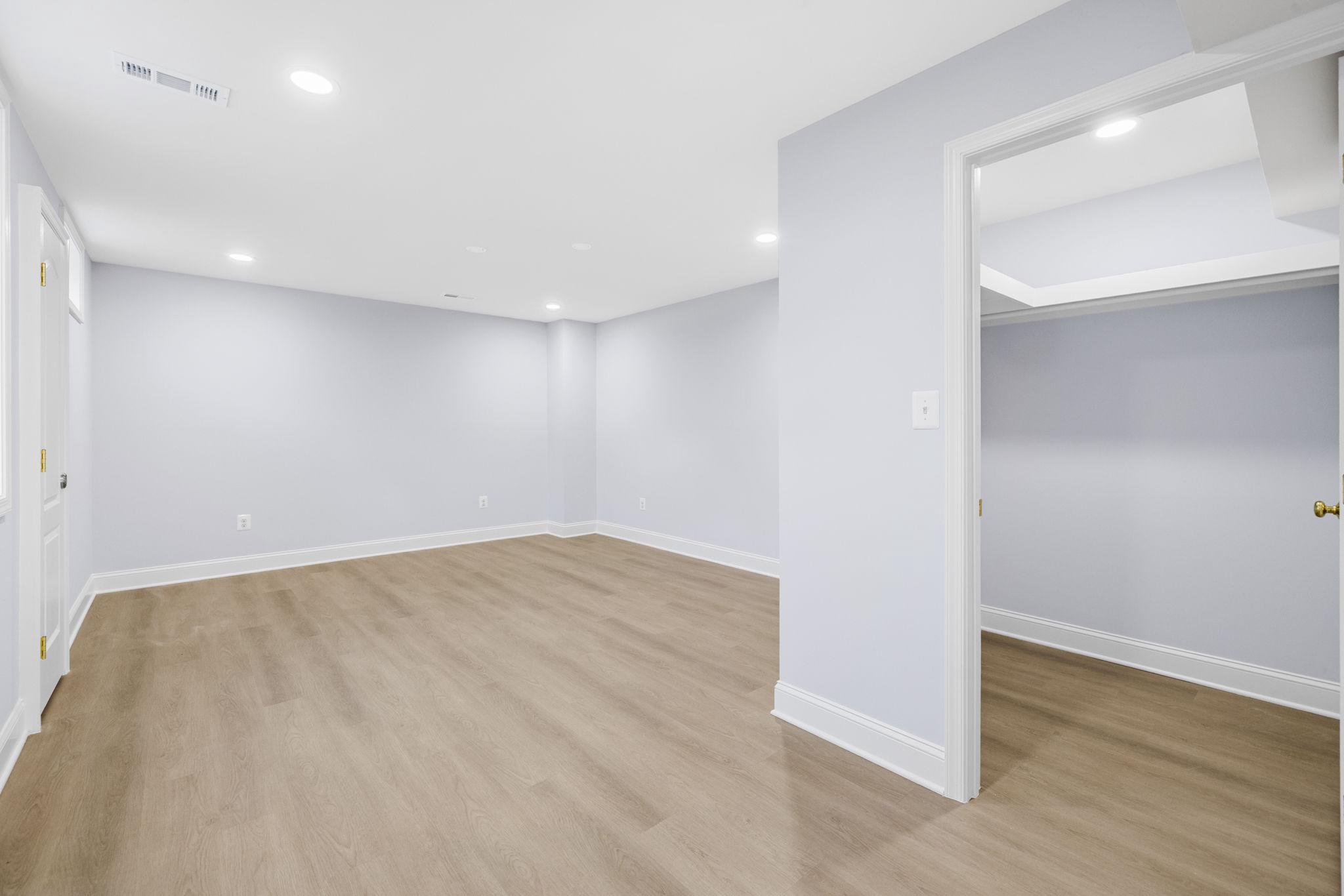 SOUTH RIDING - Residential