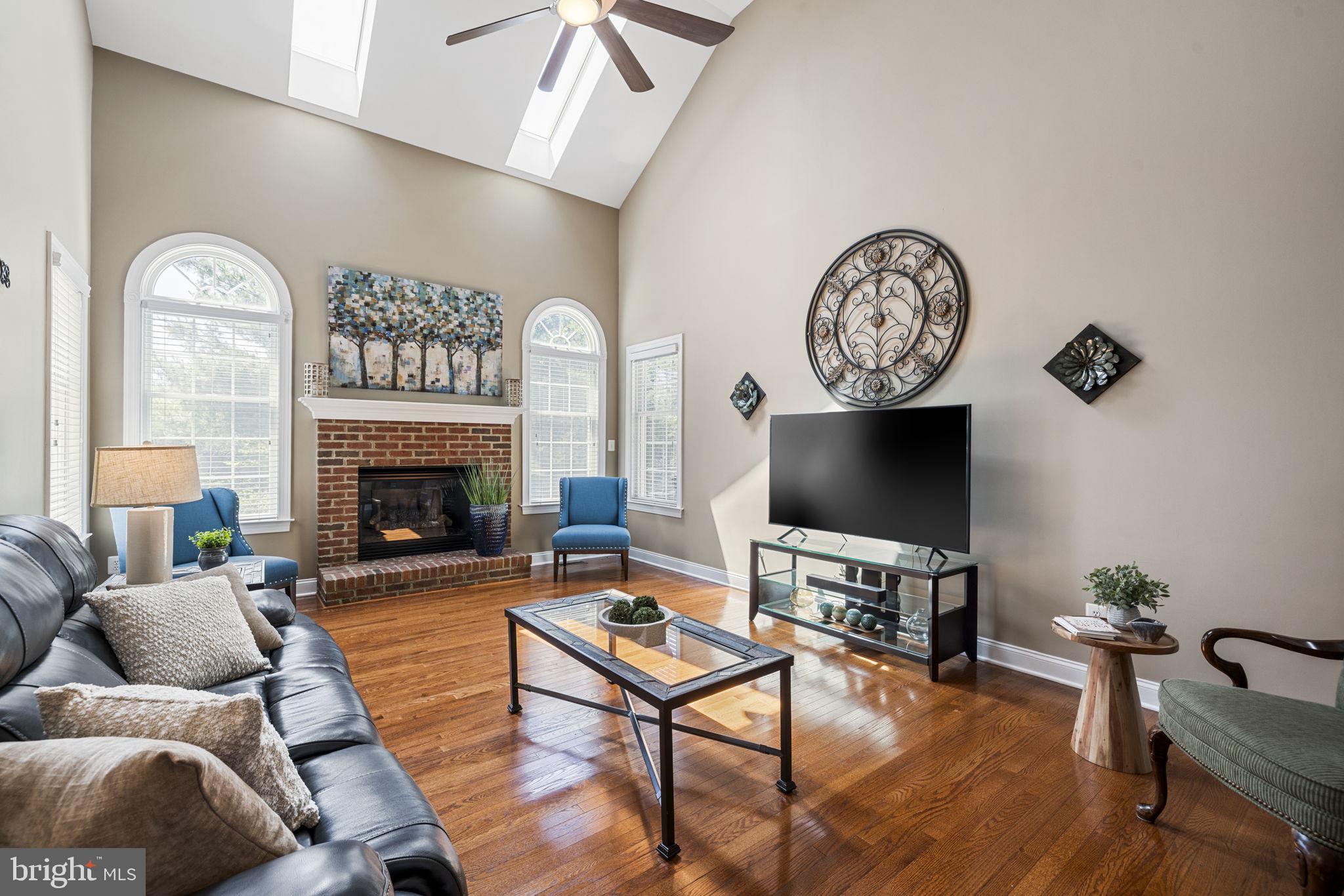 SOUTH RIDING - Residential