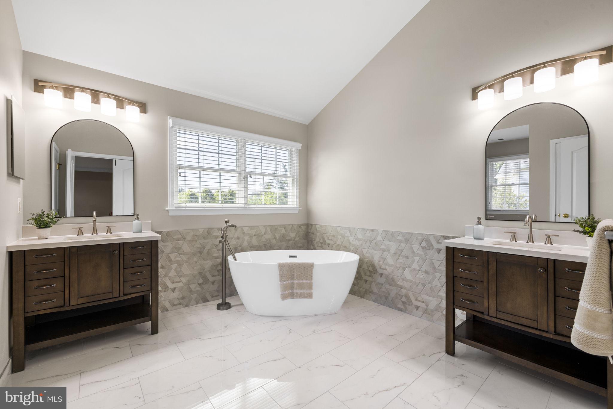 SOUTH RIDING - Residential