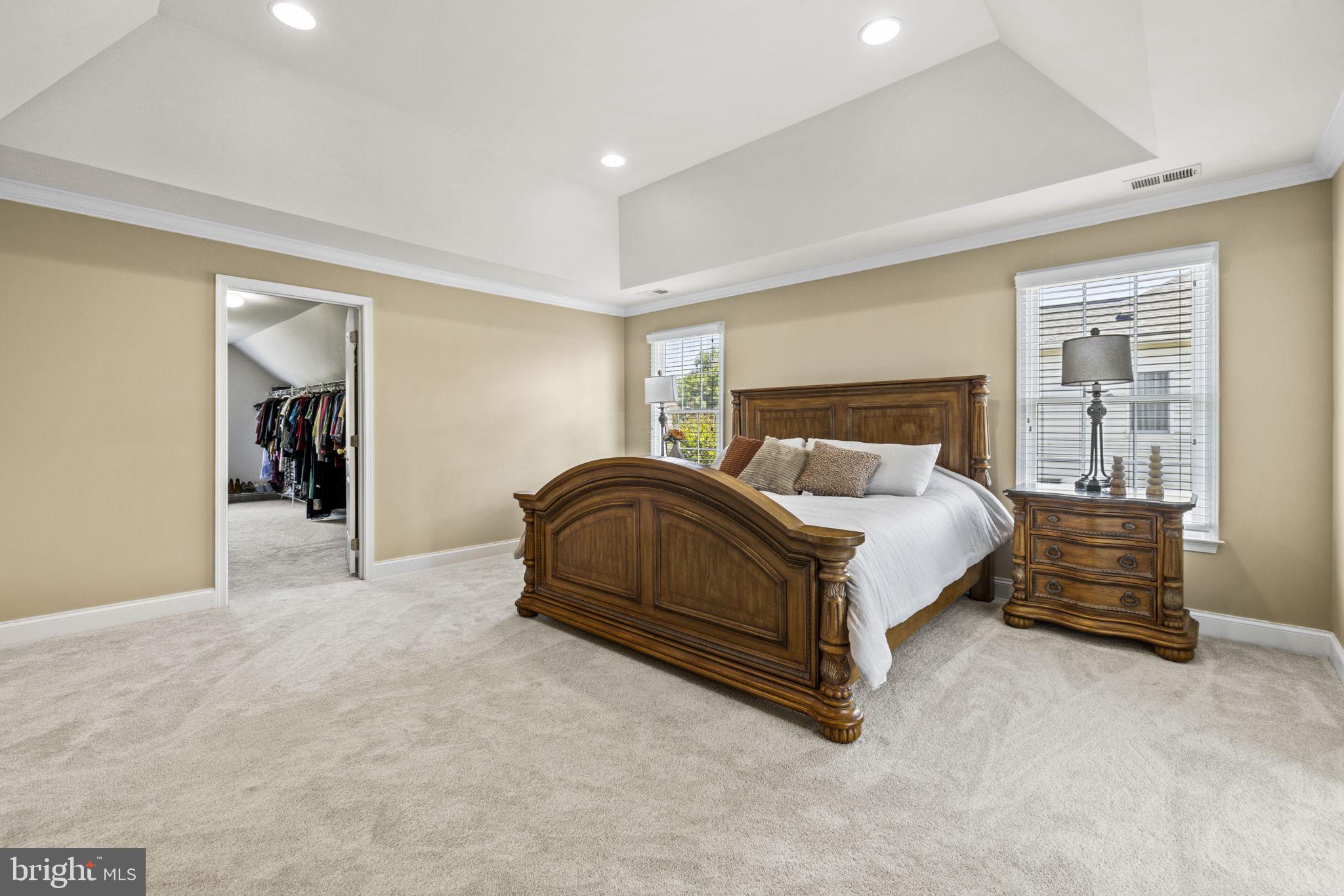 SOUTH RIDING - Residential
