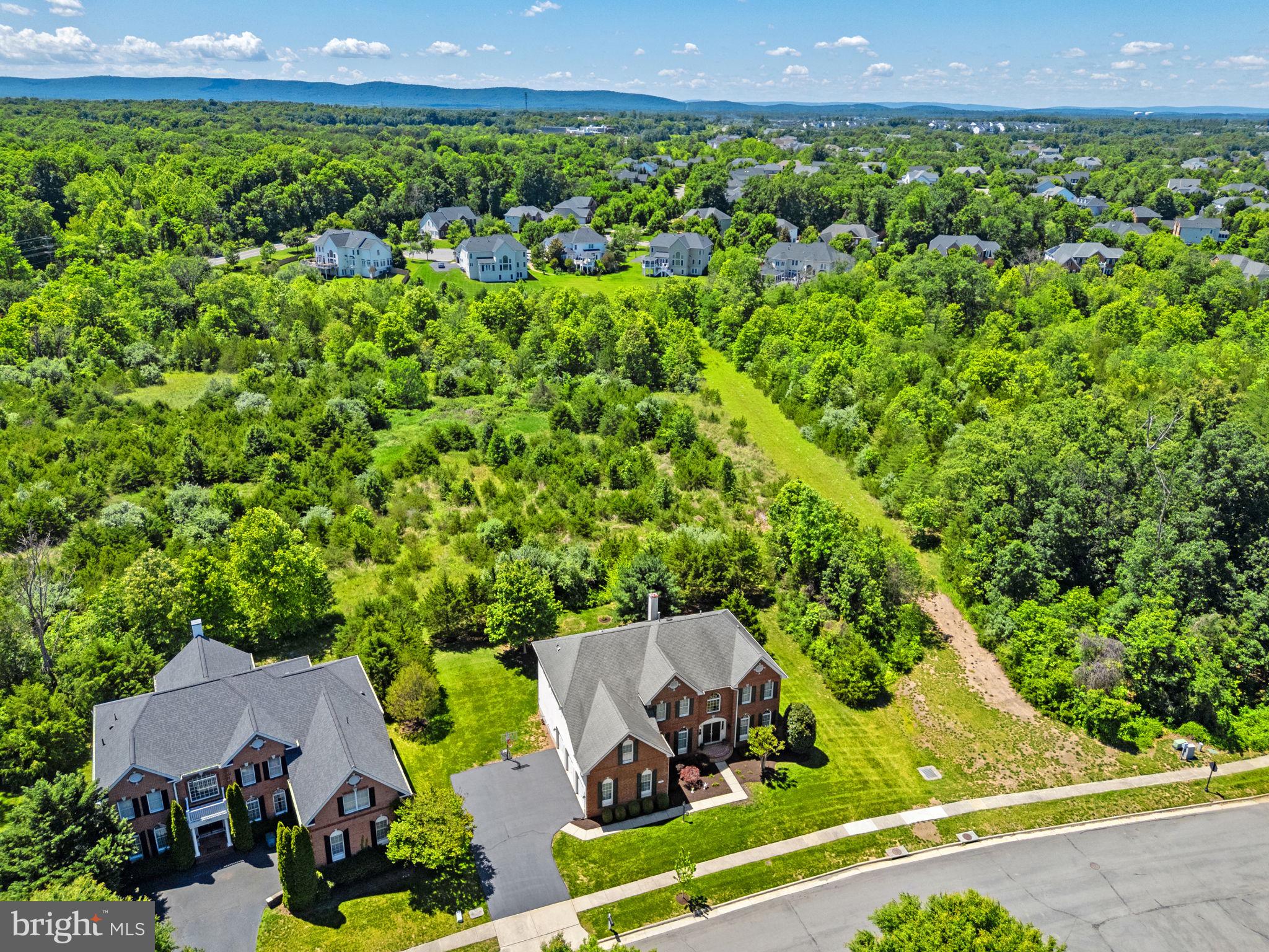 SOUTH RIDING - Residential