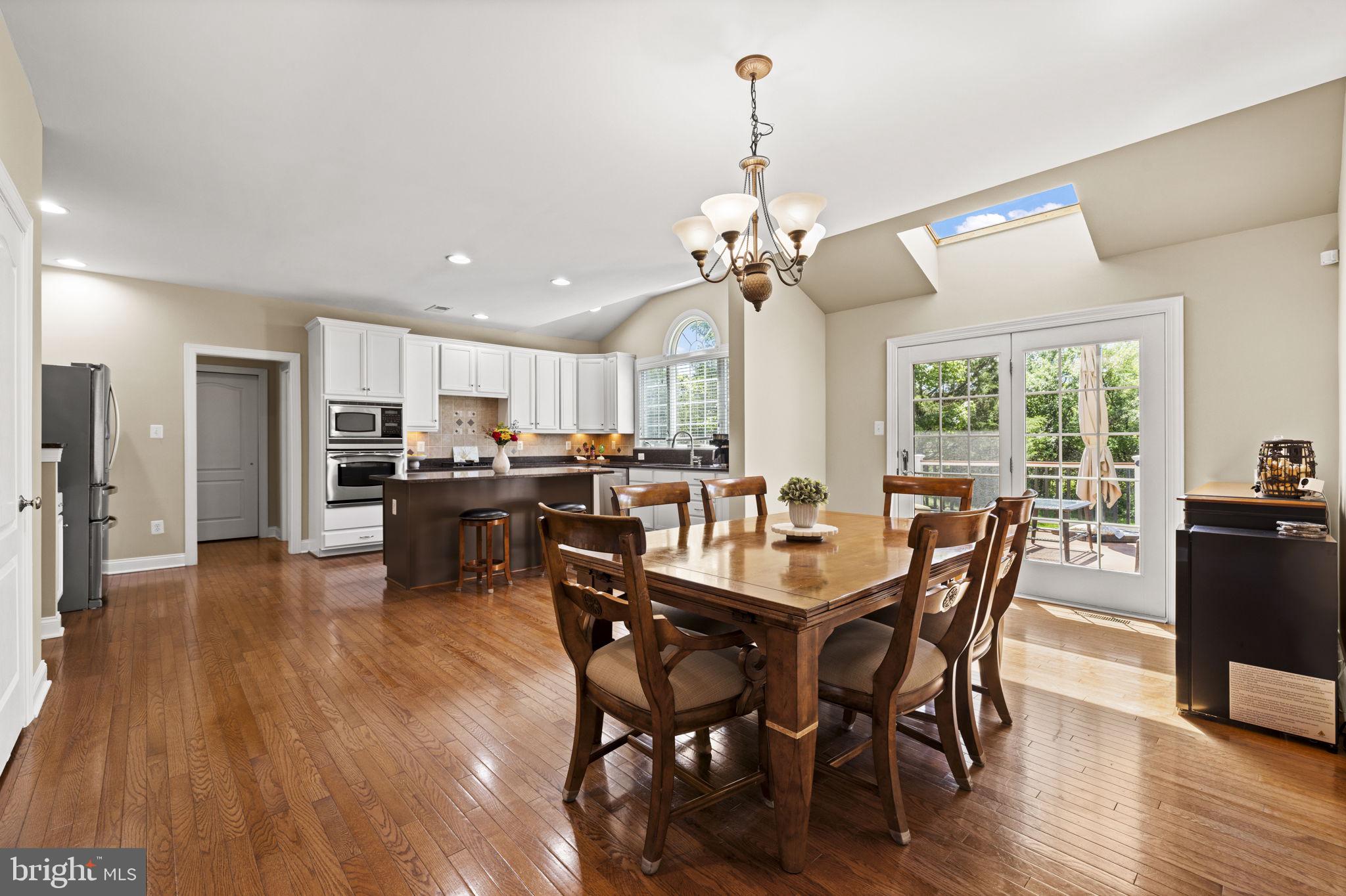 SOUTH RIDING - Residential