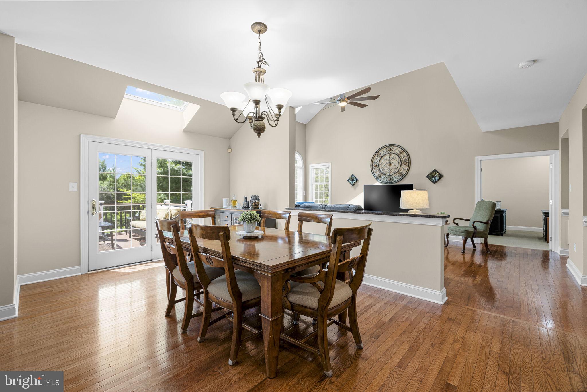 SOUTH RIDING - Residential