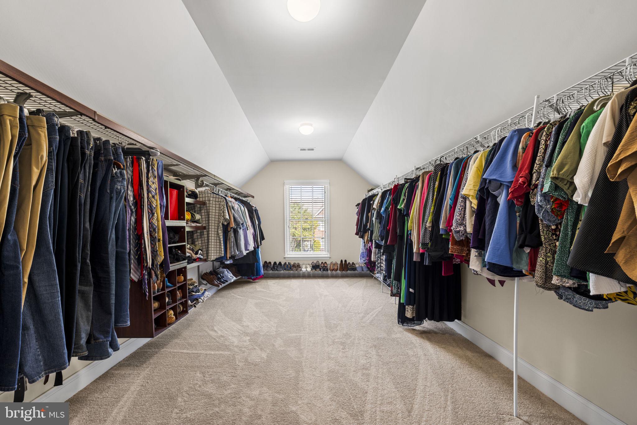 SOUTH RIDING - Residential