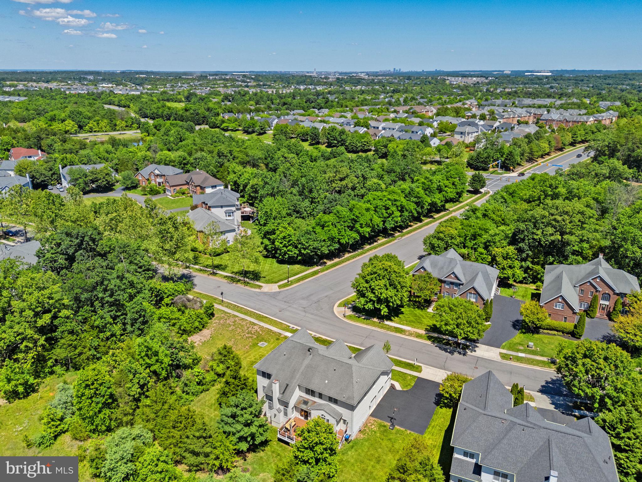 SOUTH RIDING - Residential