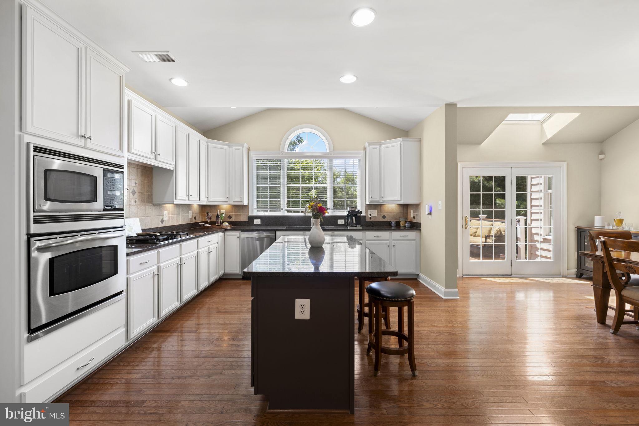 SOUTH RIDING - Residential