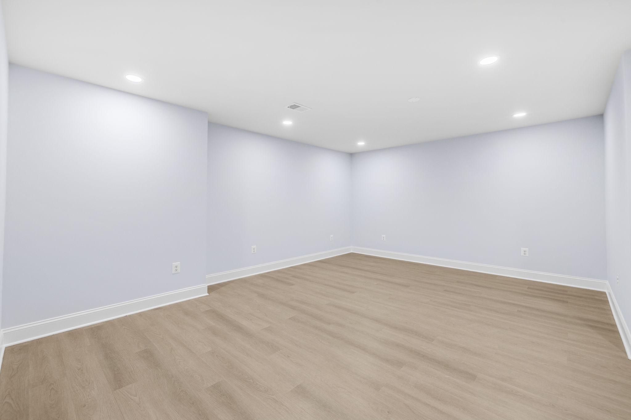 SOUTH RIDING - Residential