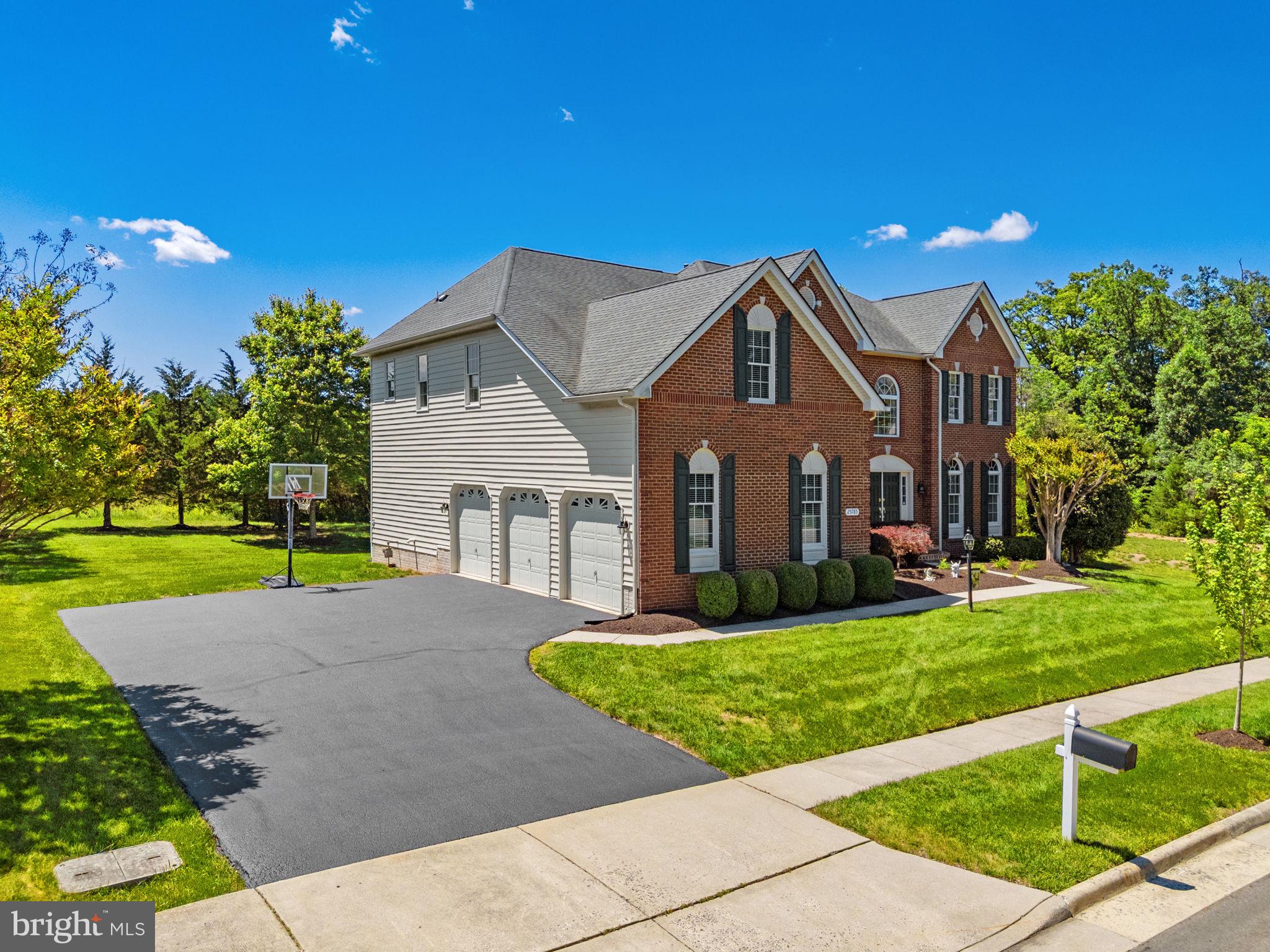 SOUTH RIDING - Residential