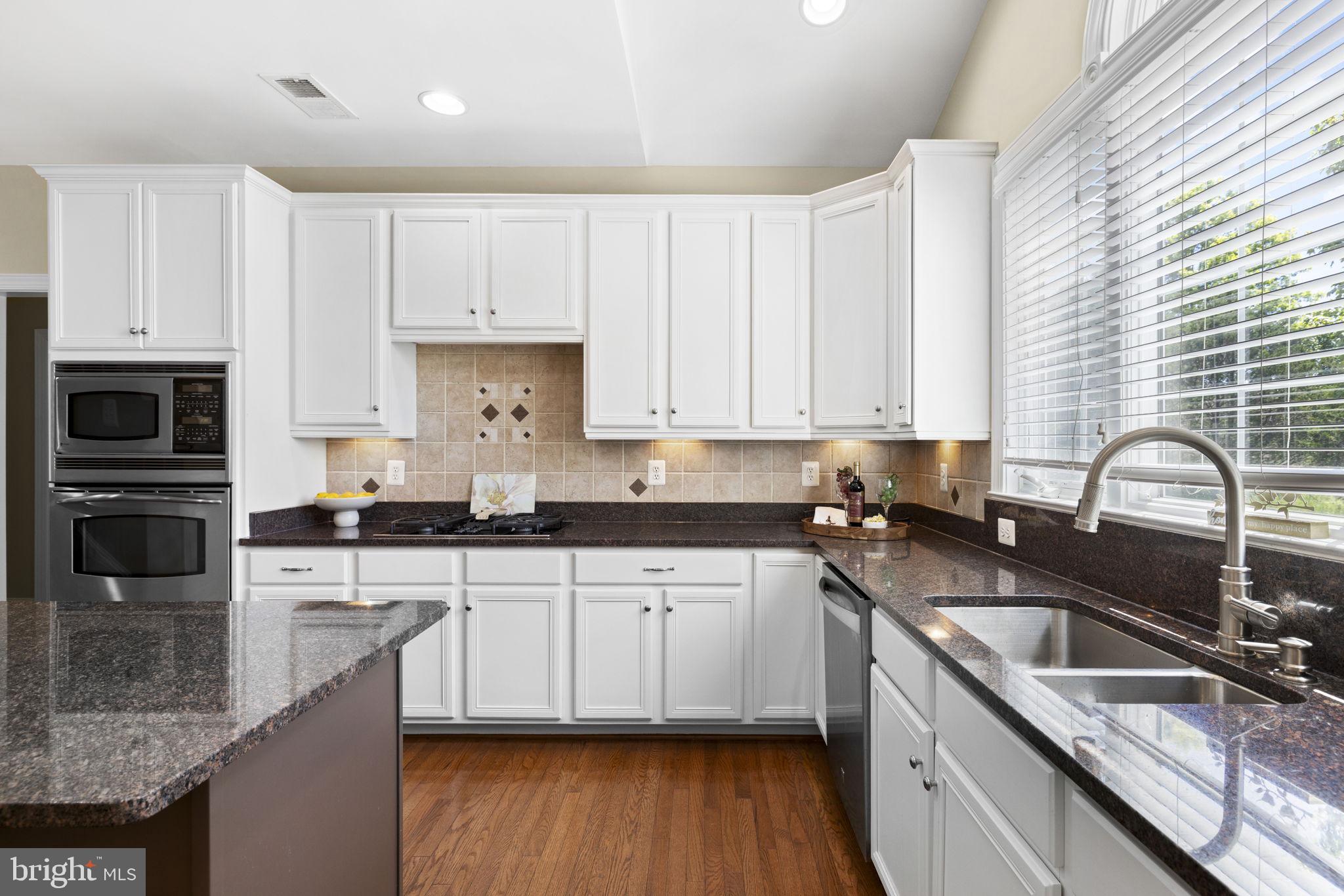 SOUTH RIDING - Residential