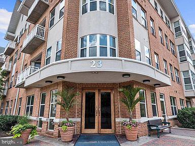 PIERSIDE AT HARBORVIEW - Residential Lease