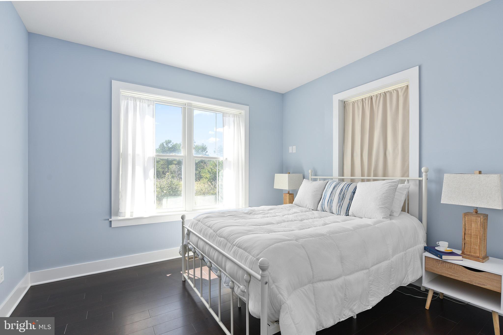 BACK BAY COVE - Residential