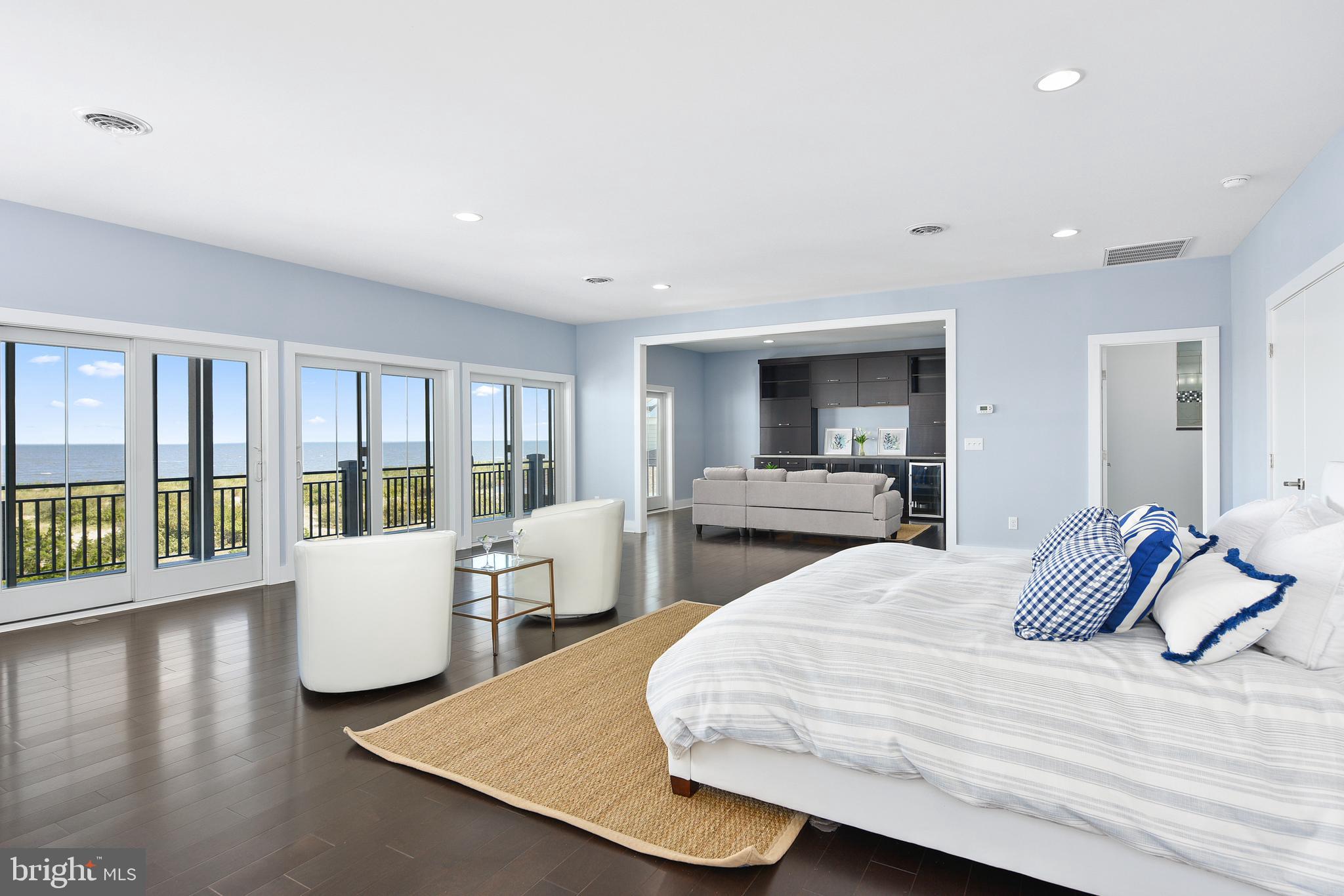 BACK BAY COVE - Residential