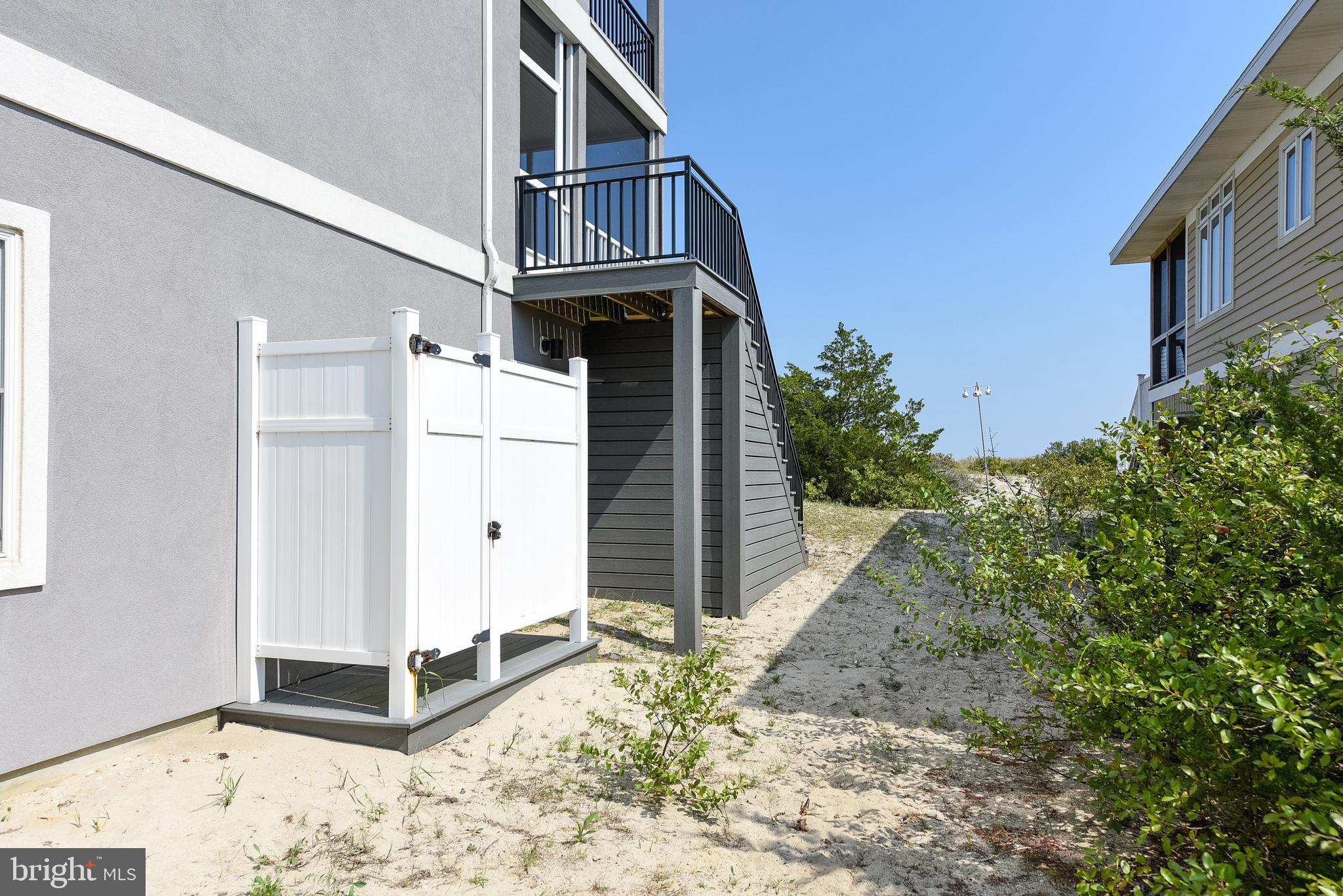 BACK BAY COVE - Residential
