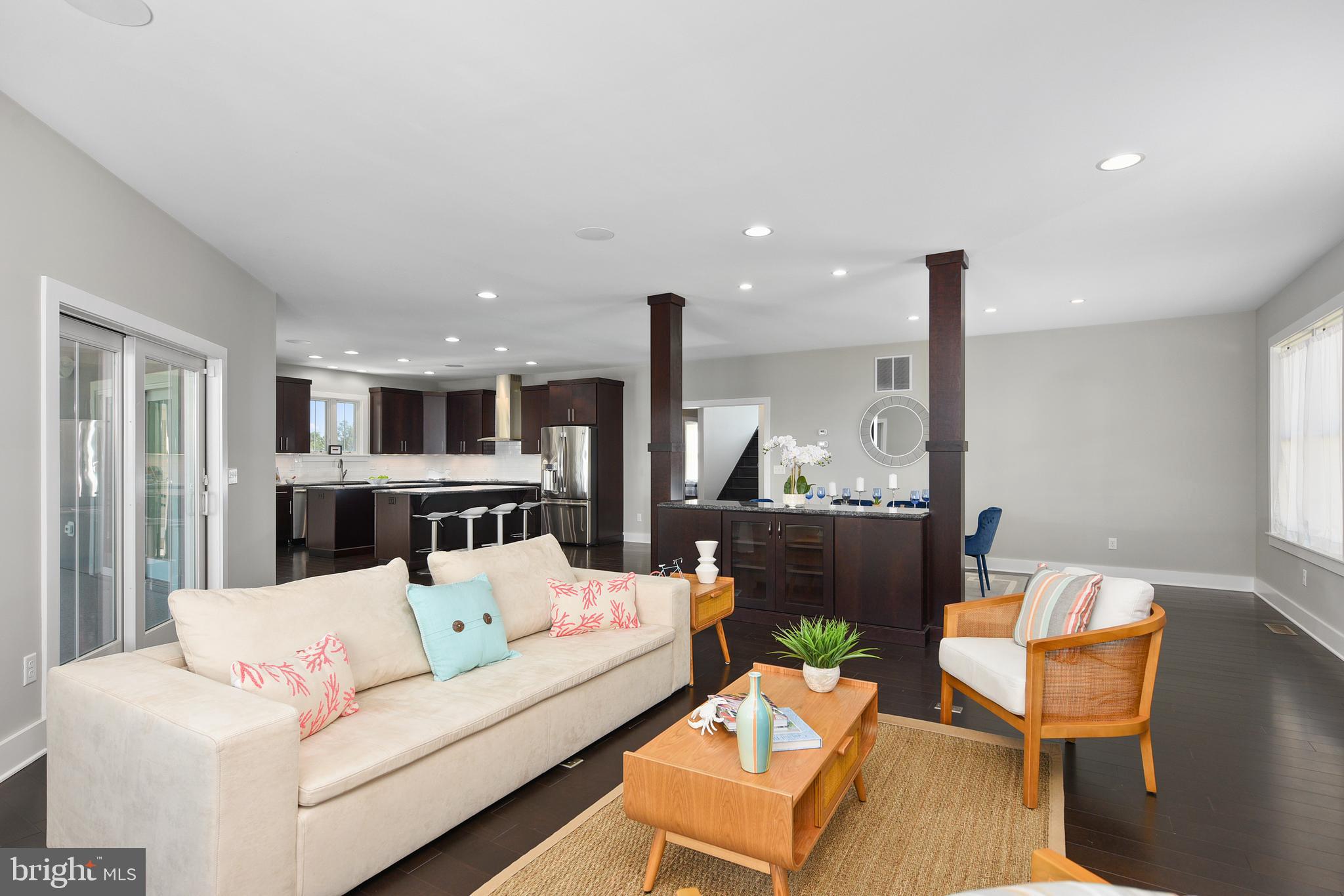 BACK BAY COVE - Residential
