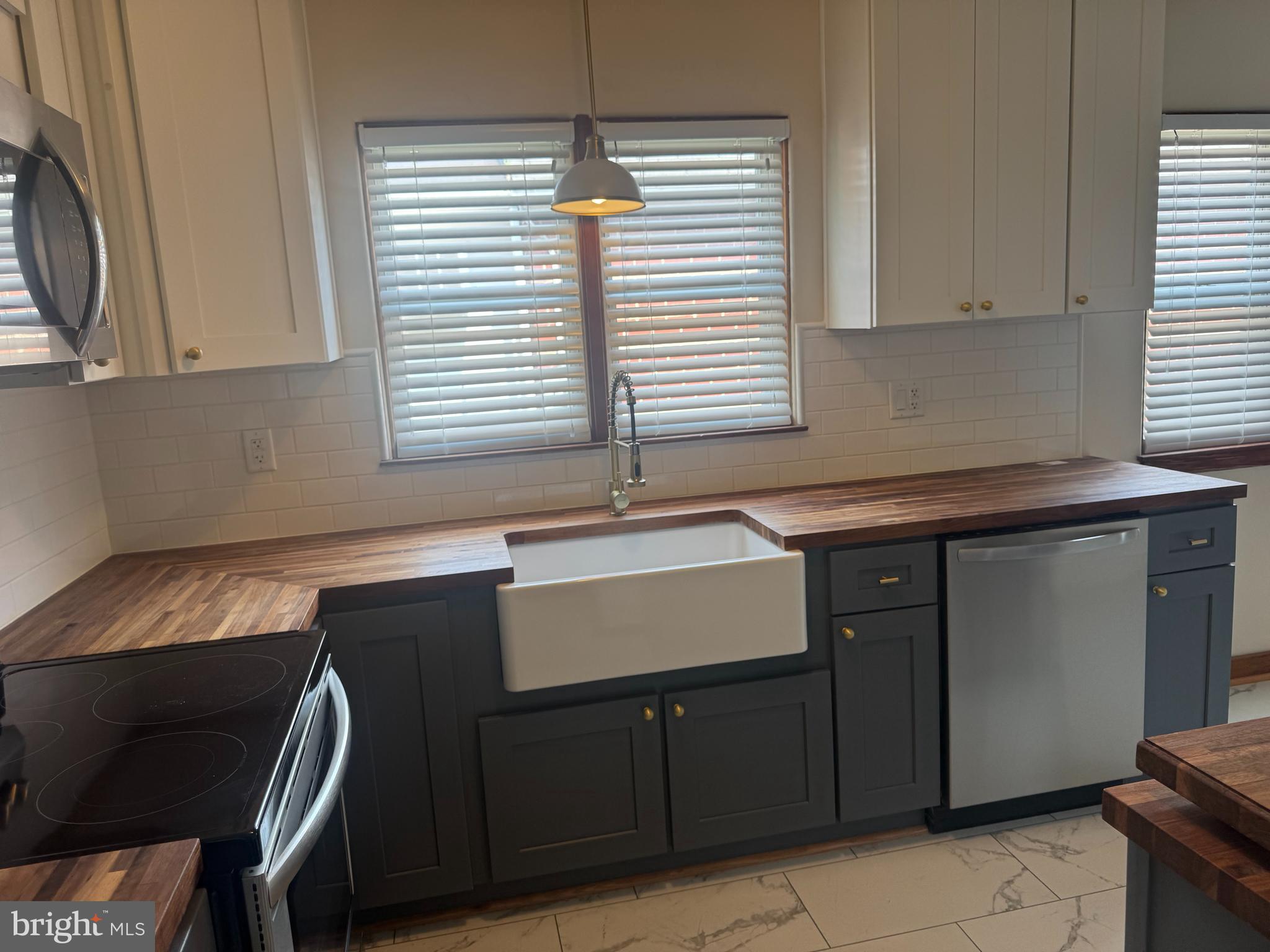 JOHNSON HEIGHTS - Residential