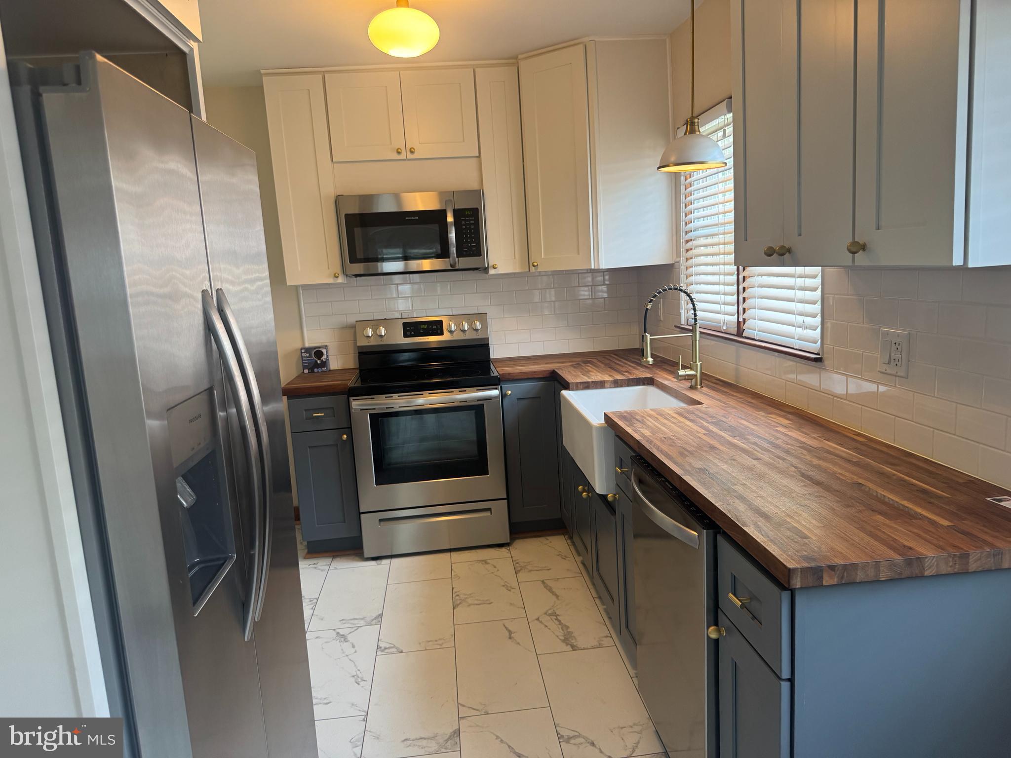 JOHNSON HEIGHTS - Residential