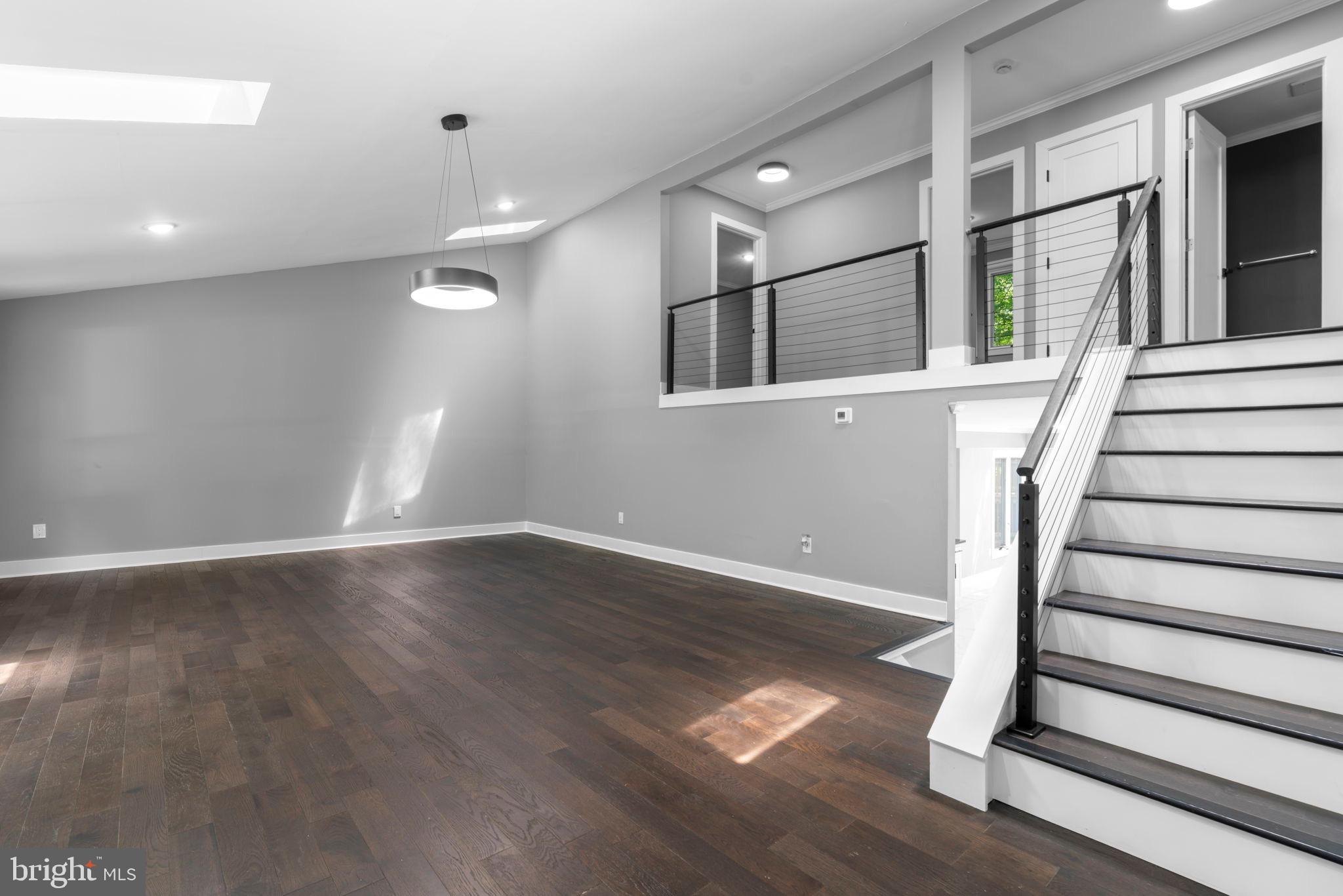 CROWNSVILLE - Residential