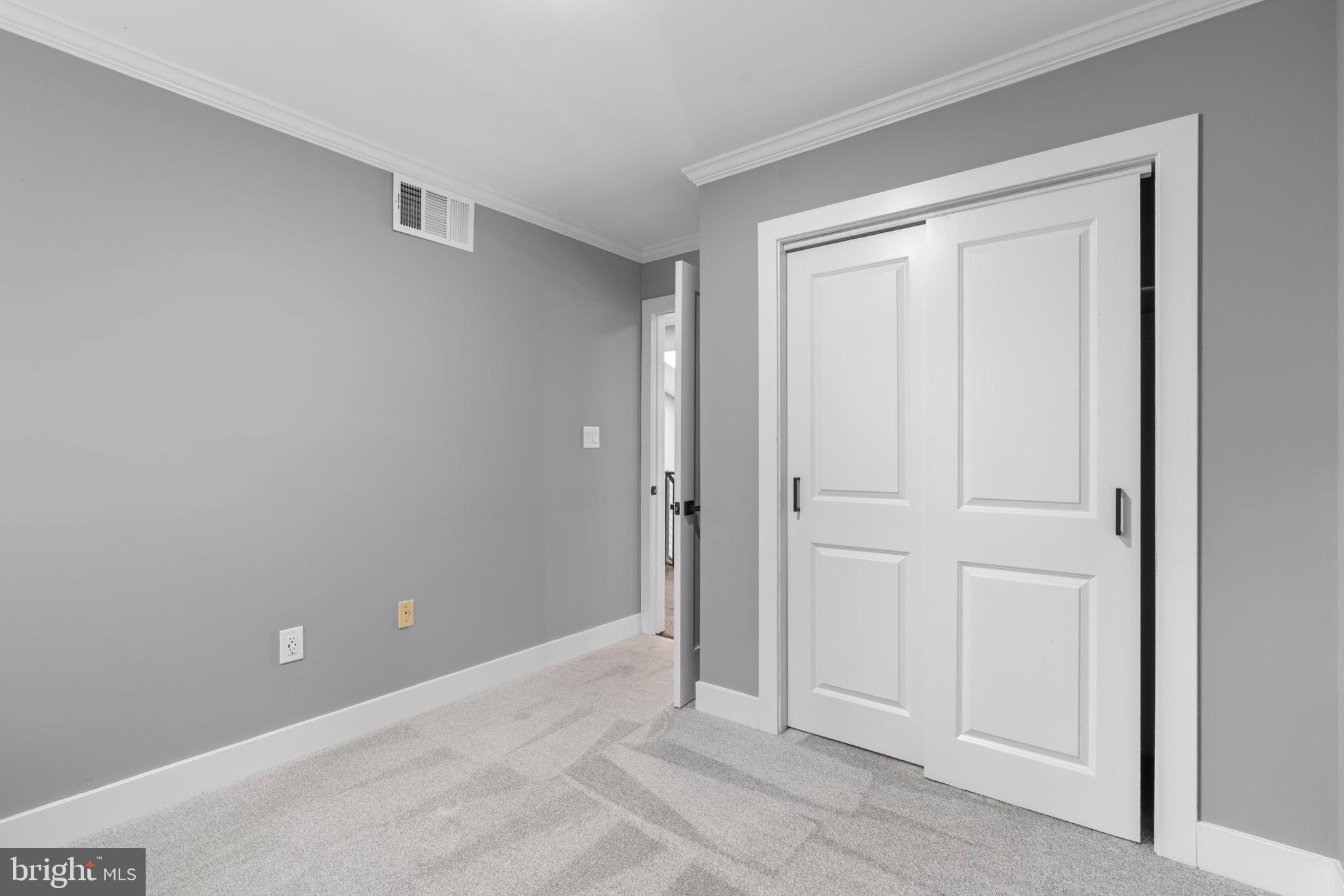 CROWNSVILLE - Residential
