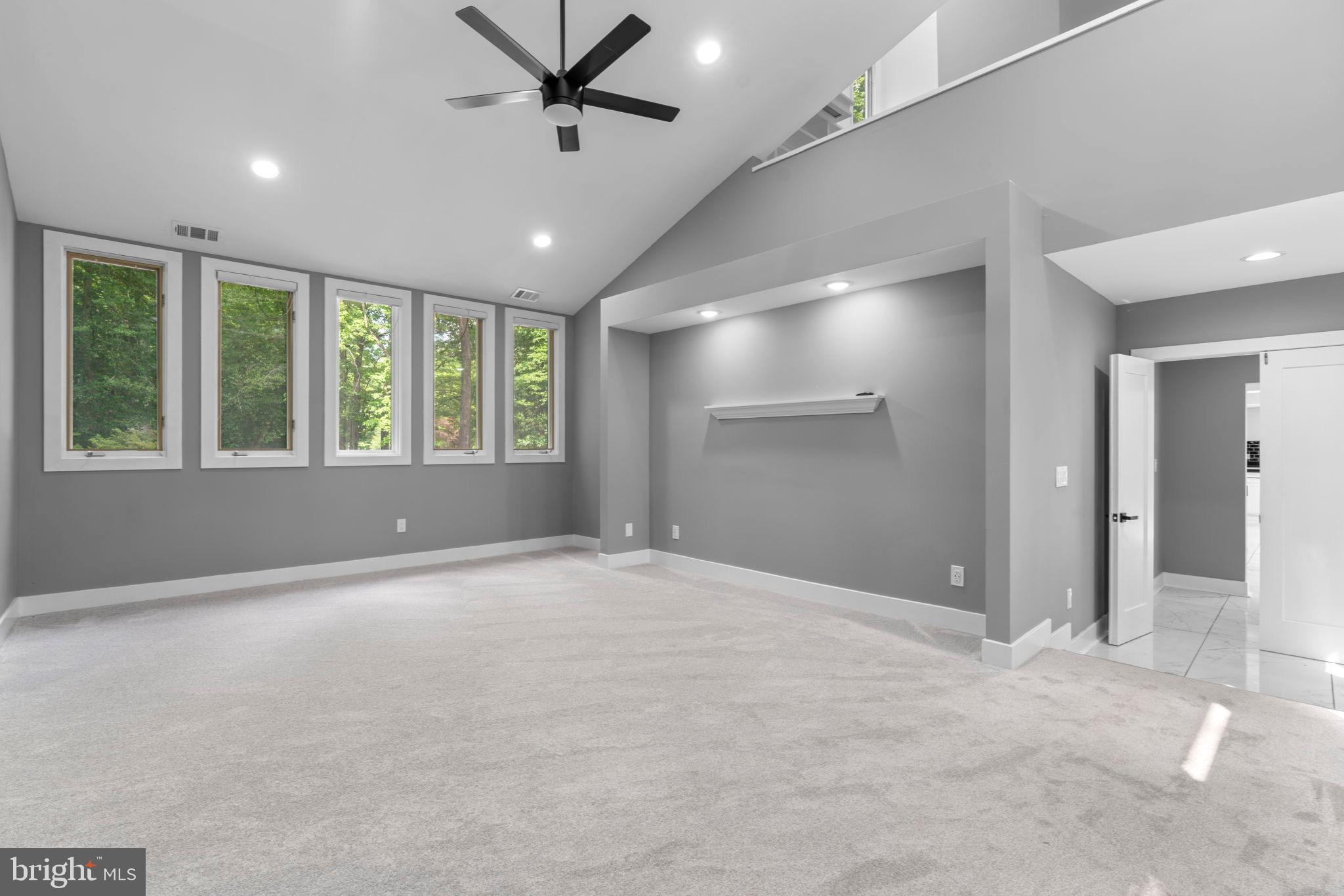 CROWNSVILLE - Residential