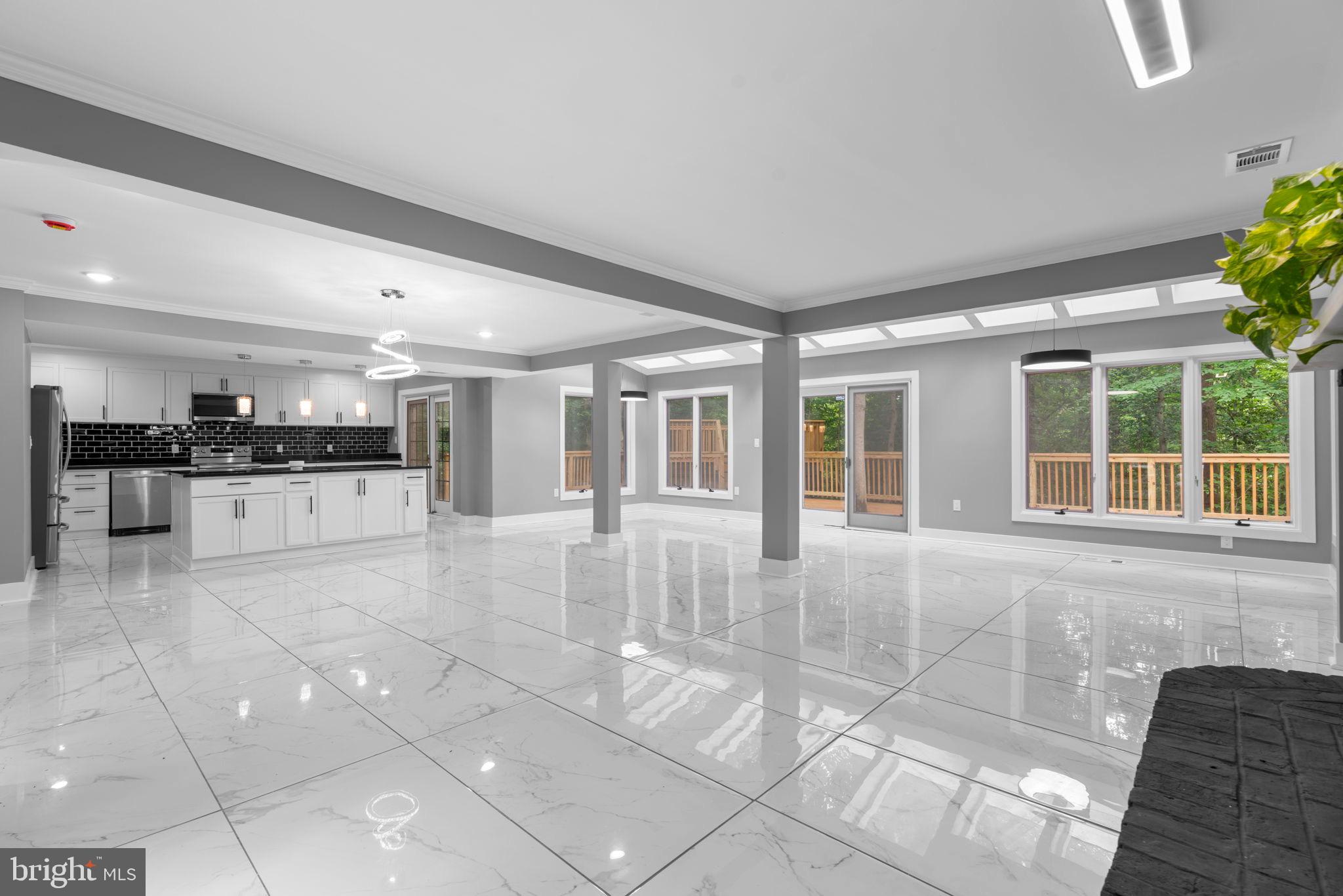CROWNSVILLE - Residential