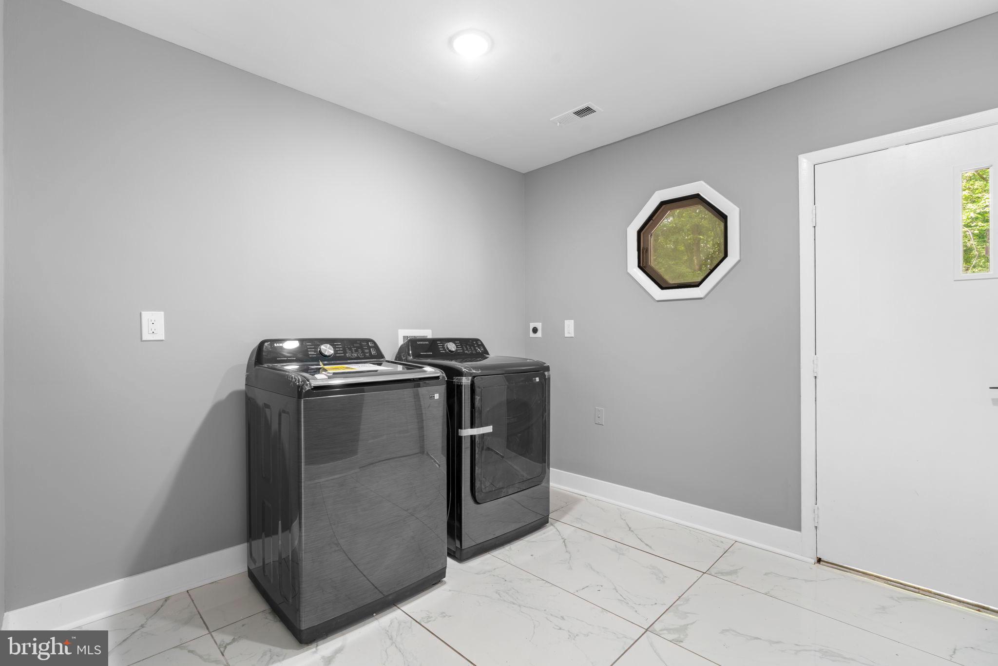 CROWNSVILLE - Residential