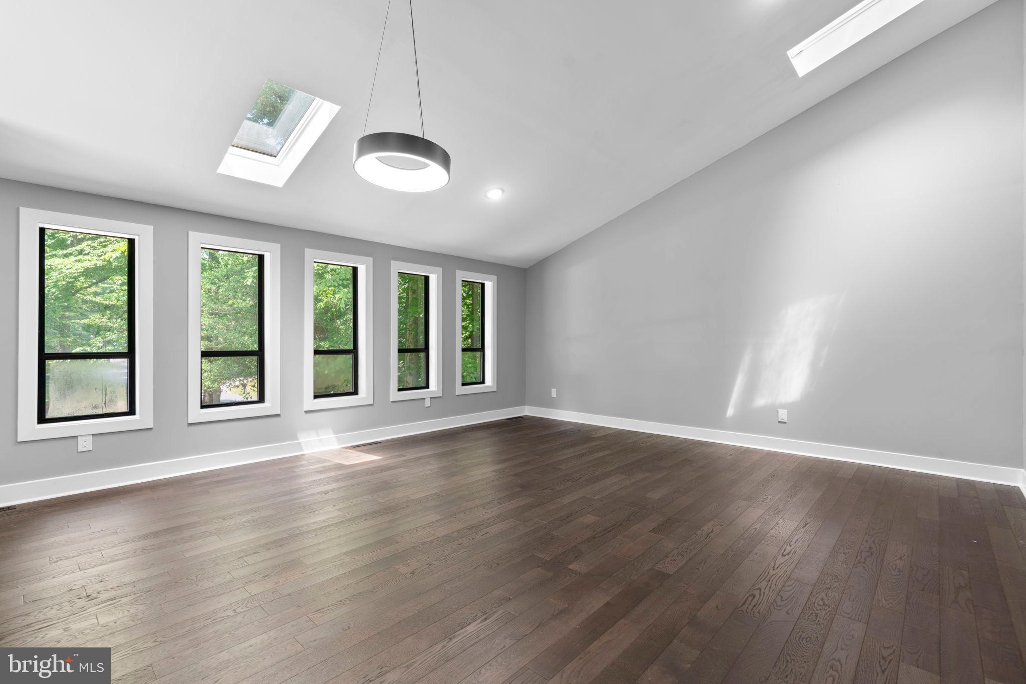 CROWNSVILLE - Residential