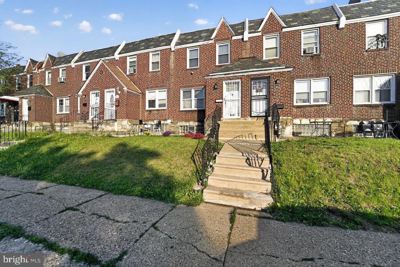 OXFORD CIRCLE - Residential