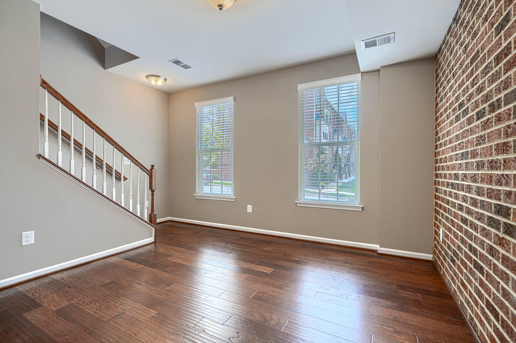 O'DONNELL SQUARE - Residential