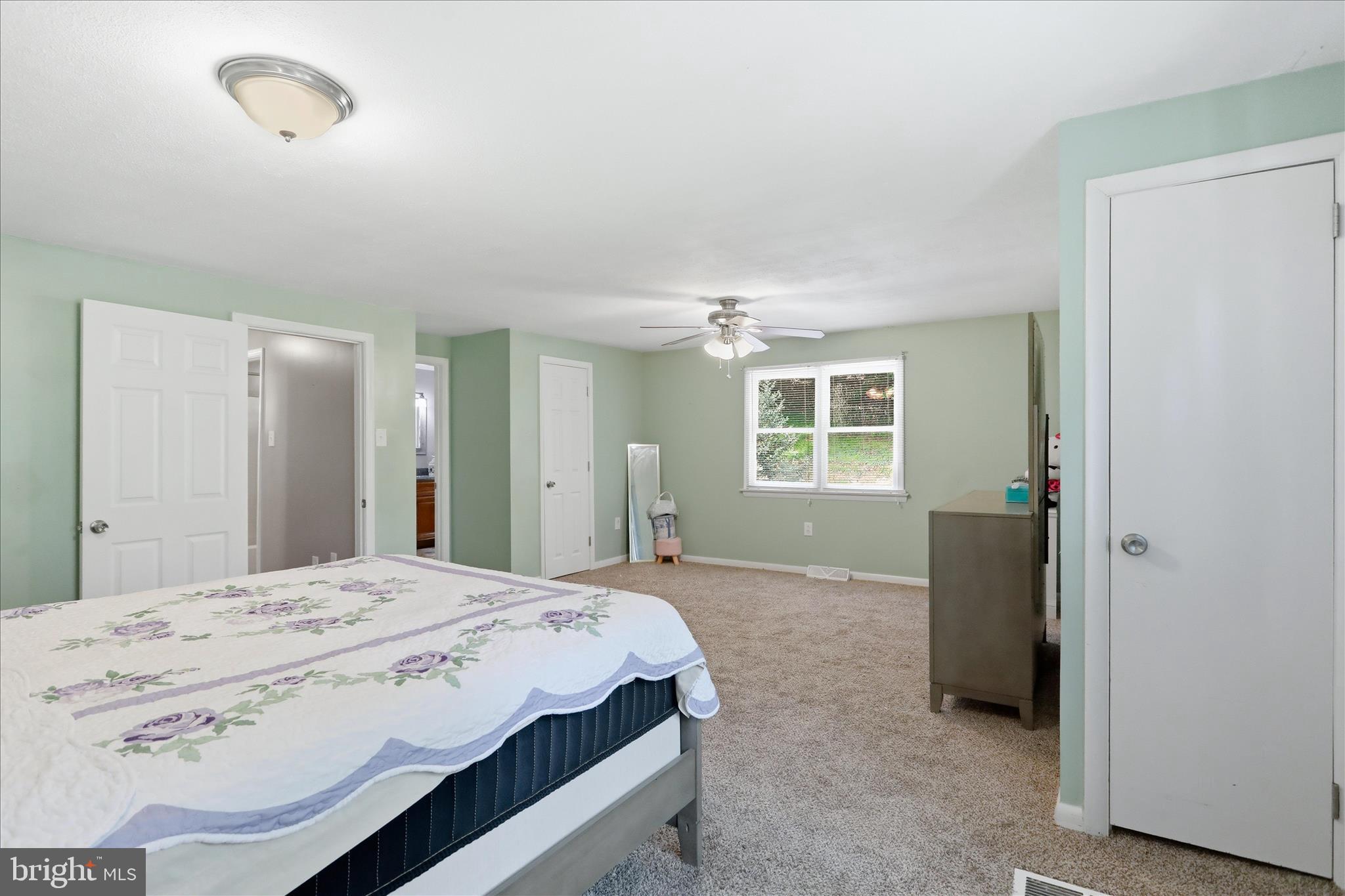 SHARPSBURG - Residential