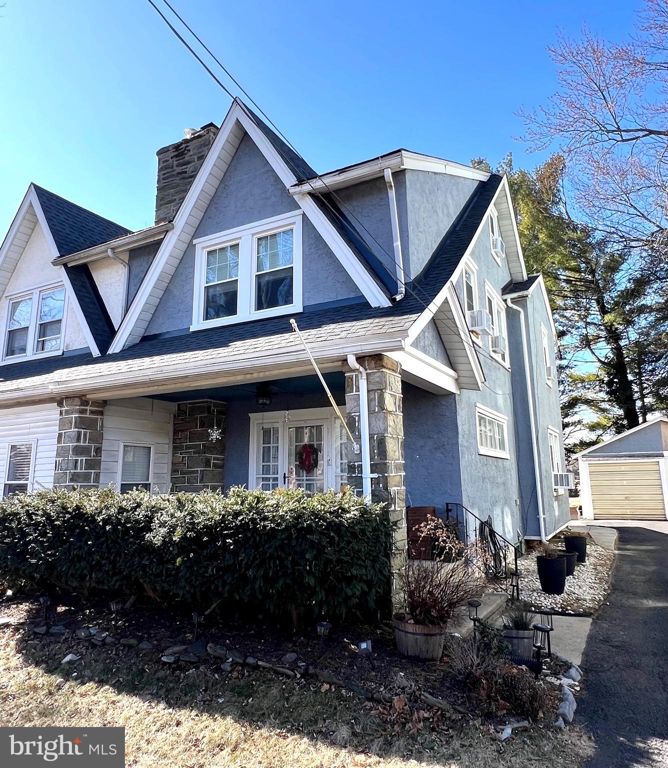 LLANERCH - Residential