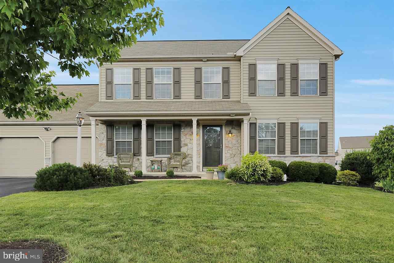 LOVELY 4 BR 2 1/2 BATH TWO STORY LOCATED IN THE DESIRABLE VILLAGE GLEN COMMUNITY. FR WITH GAS FP IS ADJACENT TO THE OPENED KITCHEN WHICH FEATURES AN ISLAND, AN ABUNDANCE OF CABINETS & BREAKFAST AREA.  FOUR BRS ON UPPER LEVEL FEATURING OWNER'S SUITE W/ VAULTED CEILING, FULL BATH AND WALK IN CLOSET. ALSO SECOND FLOOR LAUNDRY PLUS TWO CAR GARAGE. YOU WILL ENJOY THE FLAT BACKYARD W/ PAVER PATIO PLUS FRONT PORCH. GREAT LOCATION!