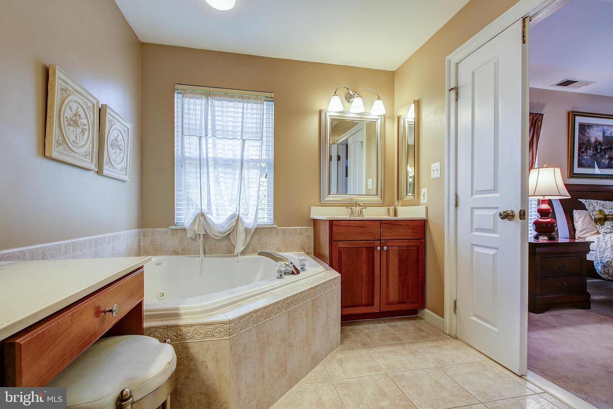 KING FARM WATKINS POND - Residential