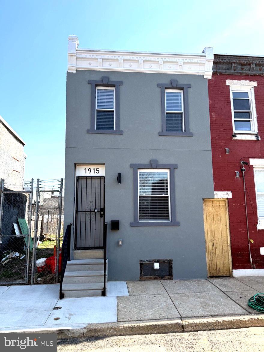 PORT RICHMOND - Residential