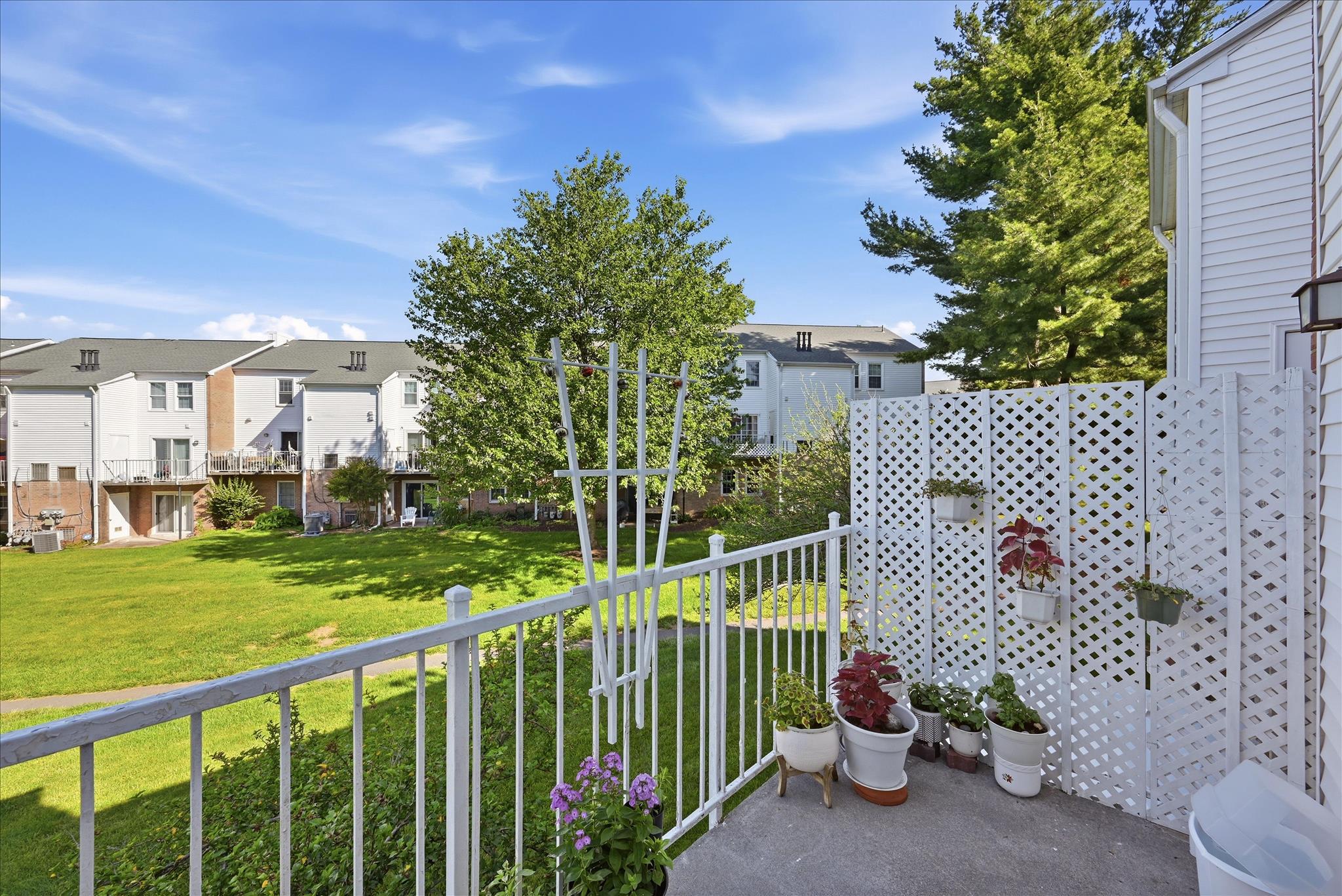 THE MEADOWS - Residential