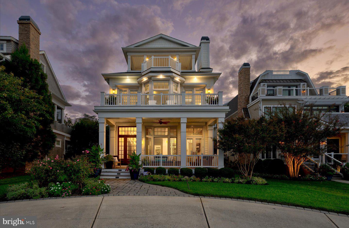 SILVER LAKE SHORES - Residential