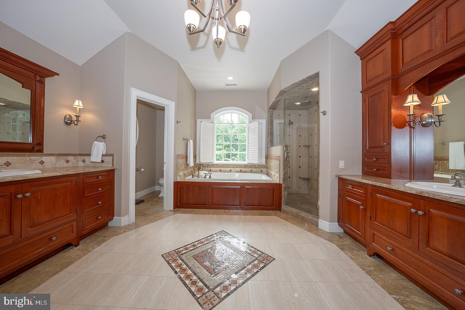 BUTTONWOOD FARMS - Residential