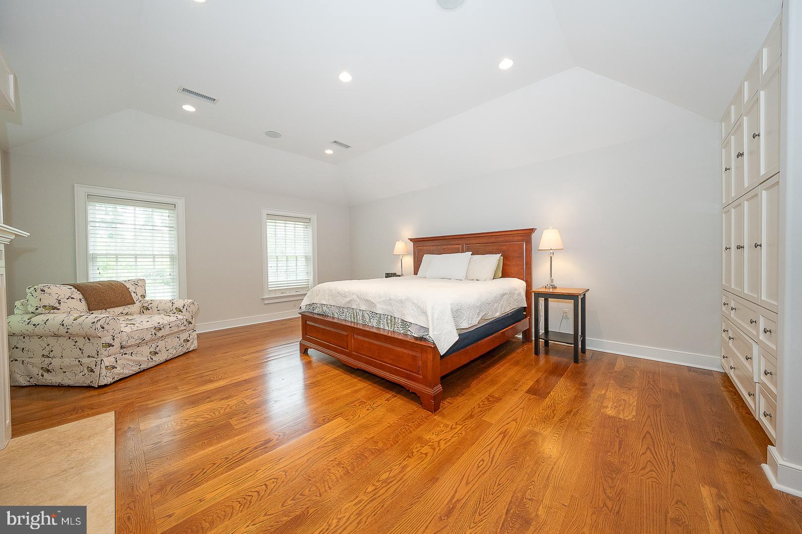BUTTONWOOD FARMS - Residential