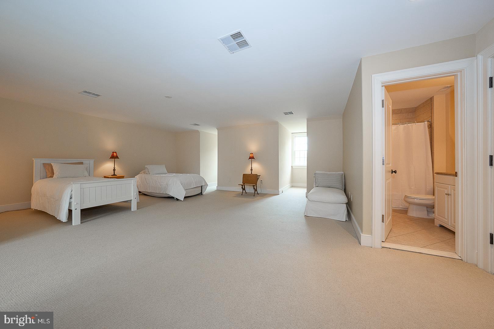 BUTTONWOOD FARMS - Residential