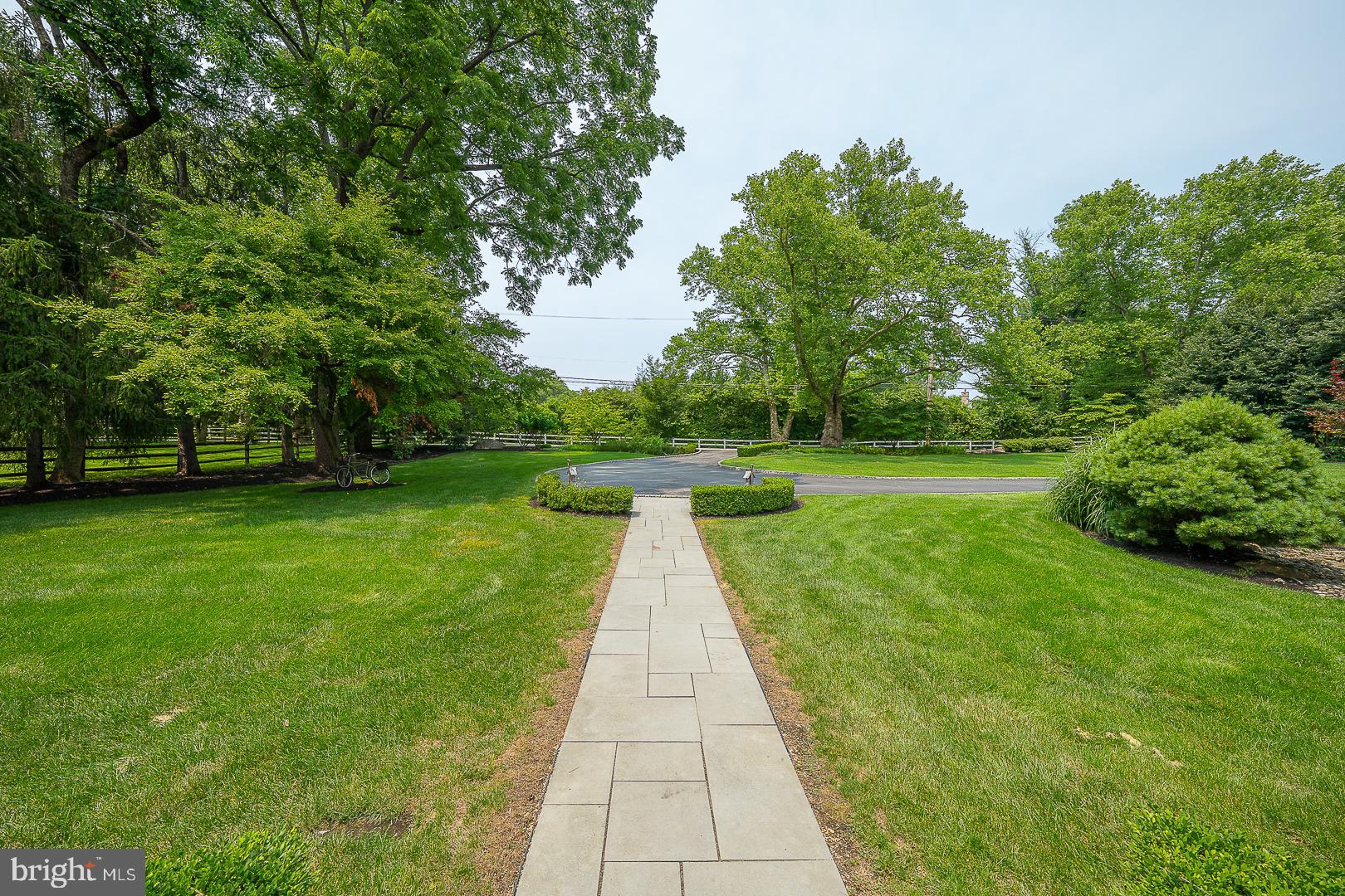 BUTTONWOOD FARMS - Residential
